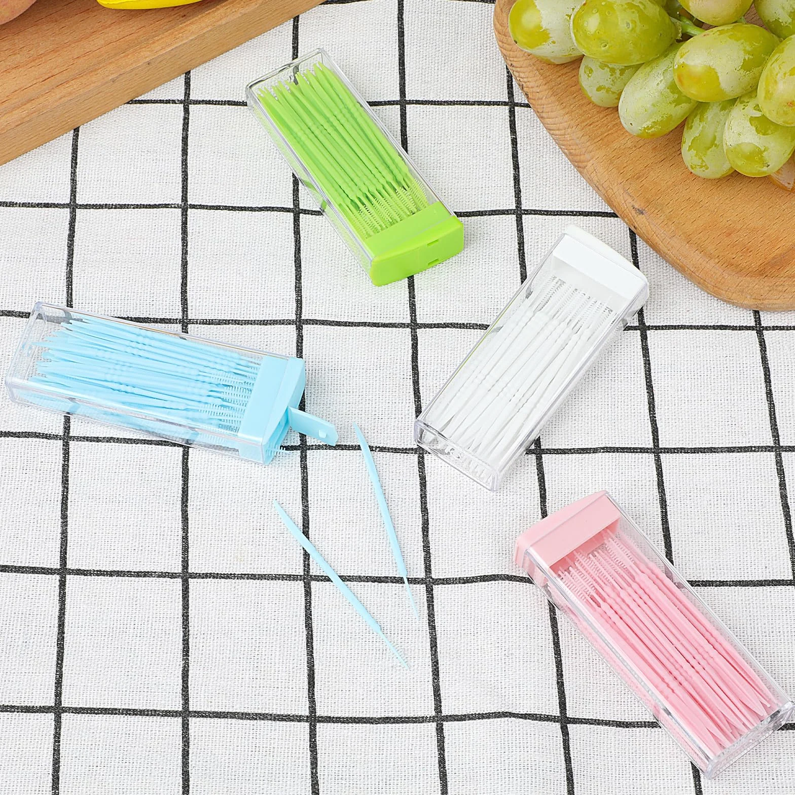 WLLHYF 200 szt. plastikowa wykałaczka z podwójną głowicą z podwójną głowicą, wykałaczki dentystyczne, nić dentystyczna międzyzębowa, szczoteczka do zębów (50 szt./pudełko)