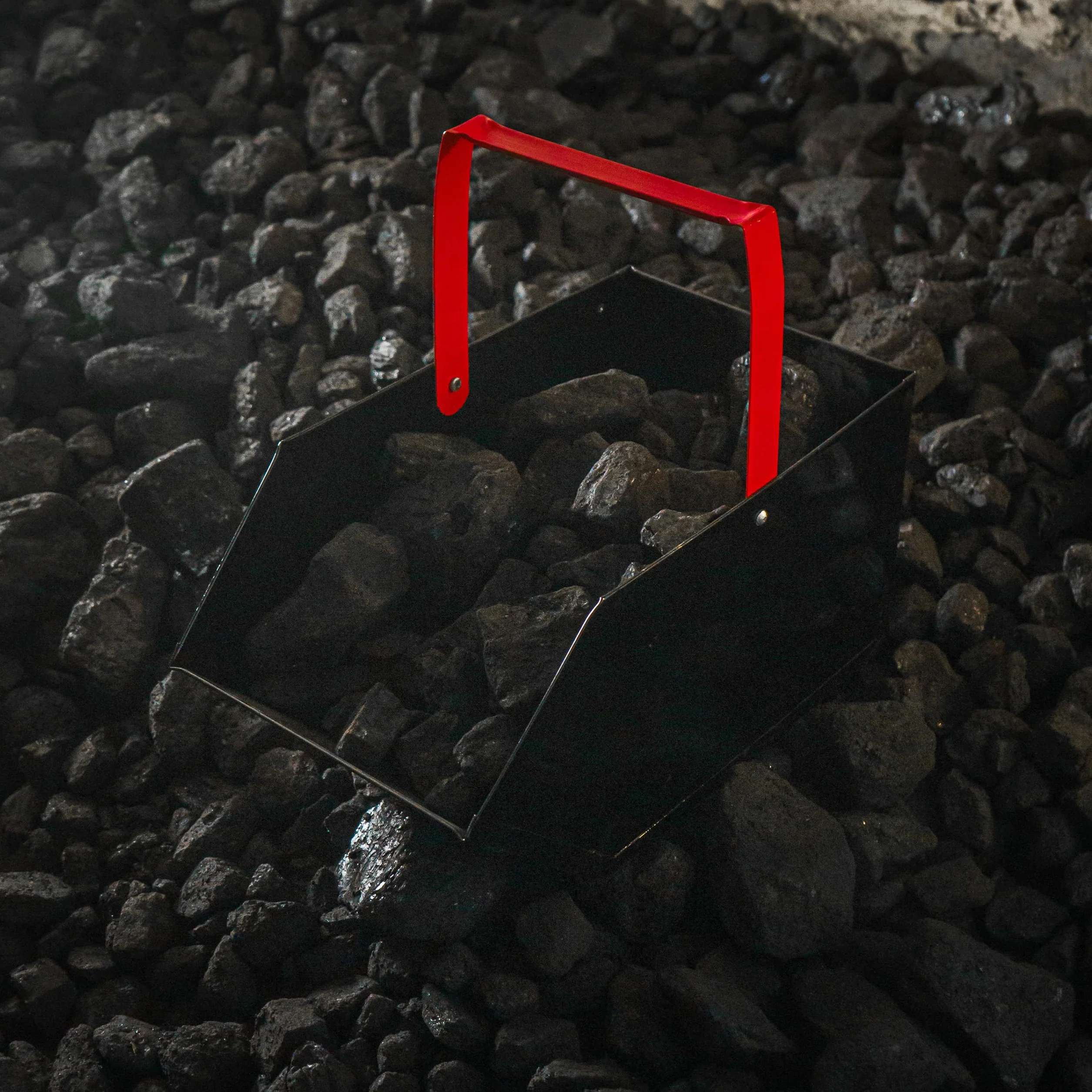 Zestaw Kominkowy Węglarka Duża na Węgiel Czarna + Szufla Łopatka do Węgla Metalowa Szufelka do Popiołu Pieca Mocna Ocynk Wysoka Jakość