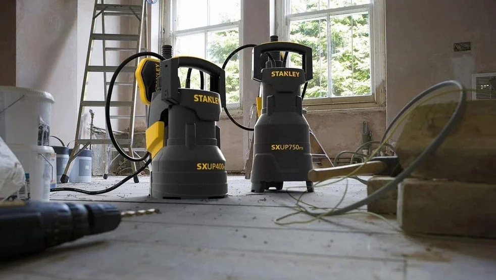 Stanley Sxup750Pte Pompa, Czarny/Żółty, ‎22.2 x 17.5 x 38.5 cm; 5.9 kg