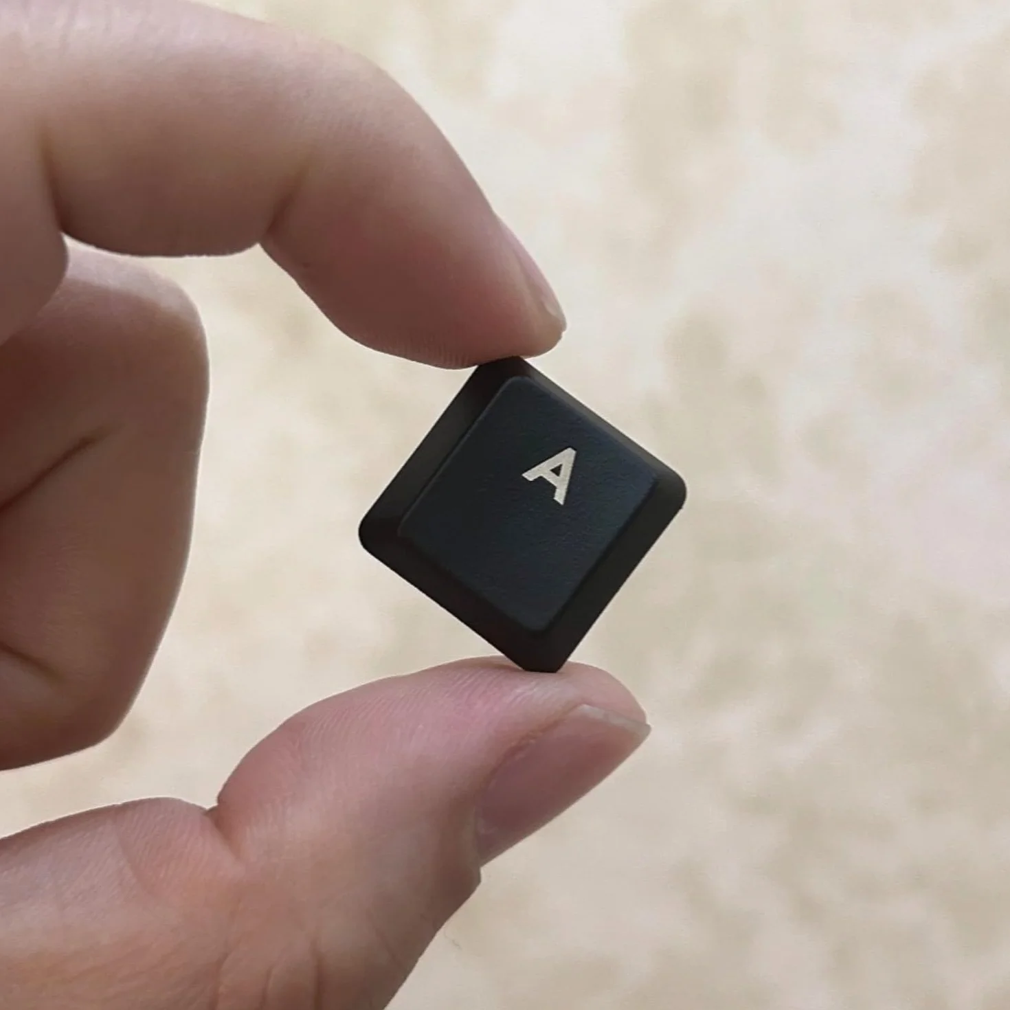 Nasadka klawiszy do klawiatury Logitech G913 G915 G813 G815 TKL przezroczysta klawiatura ISO 111 wersja amerykańska Logitech czarny biały kolor nasadka klawiszy