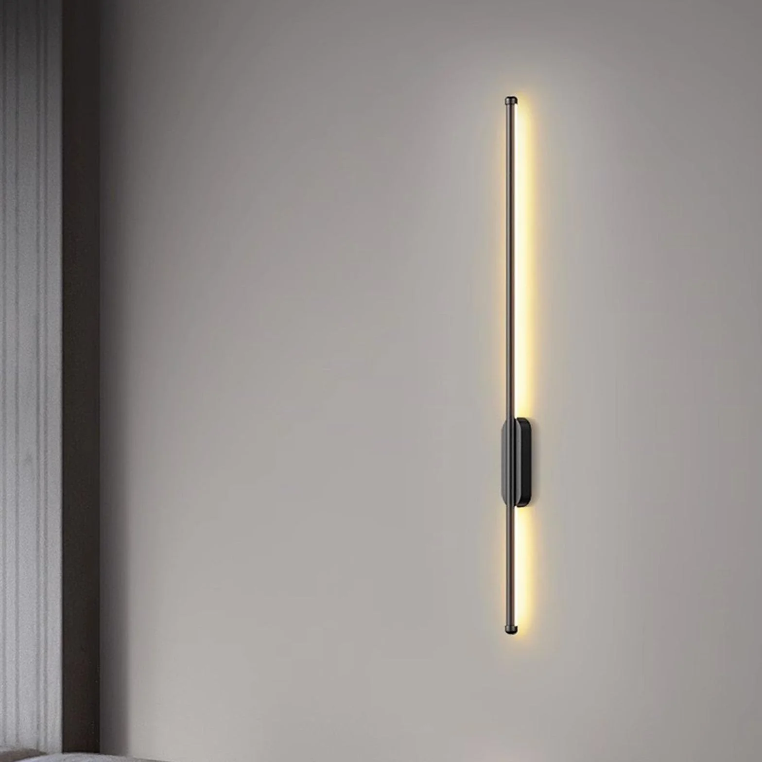 Lampy ścienne LED, zasilane bateryjnie, bezprzewodowe, USB-C do ładowania, długa taśma, liniowa lampa kinkiet z pilotem zdalnego sterowania