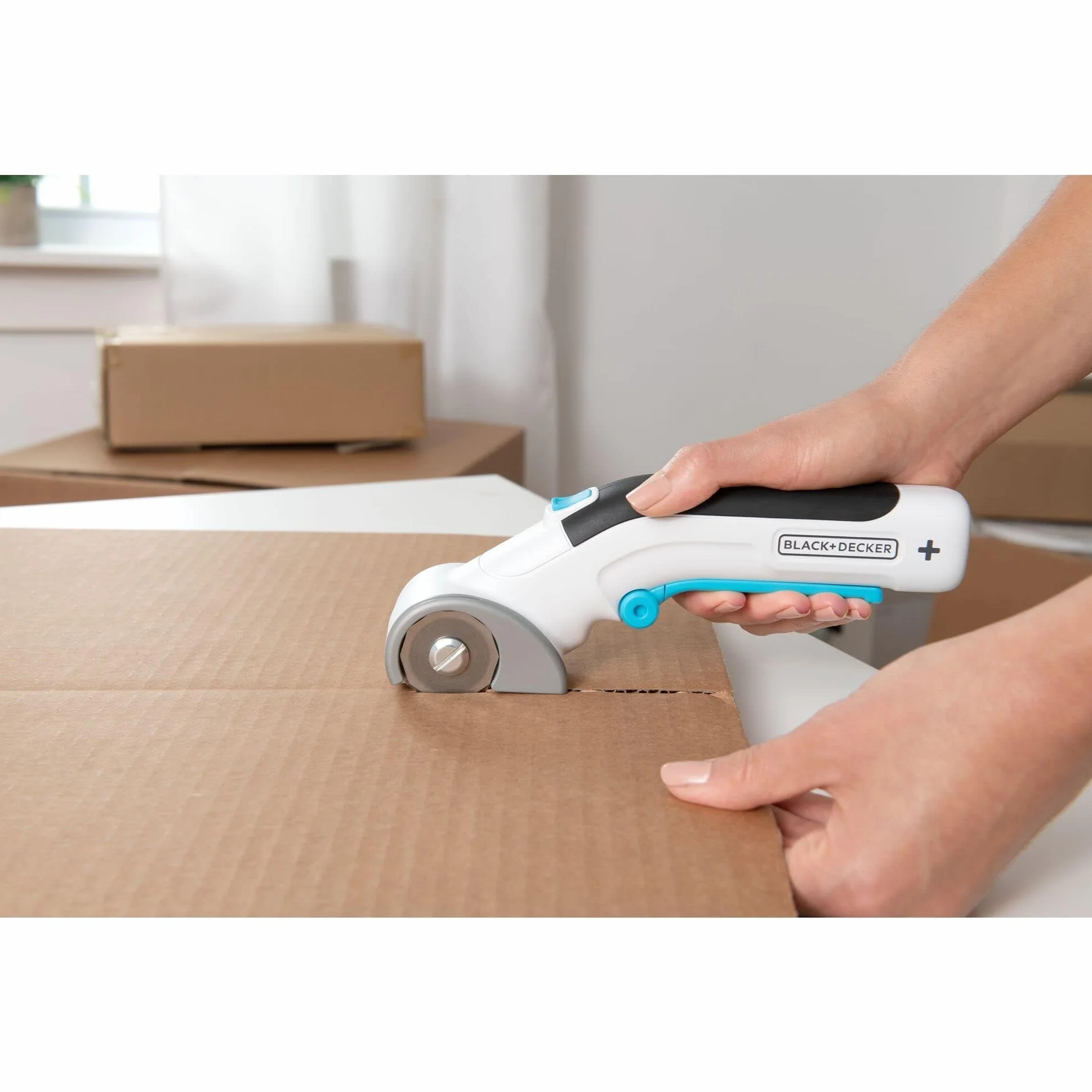 BLACK+DECKER 3,6 V uniwersalna krajalnica akumulatorowa (bezprzewodowa, obrotowa krajarka do precyzyjnego cięcia w materiale, papierze, tekturze, tworzywie sztucznym, z samoostrzącym się ostrzem