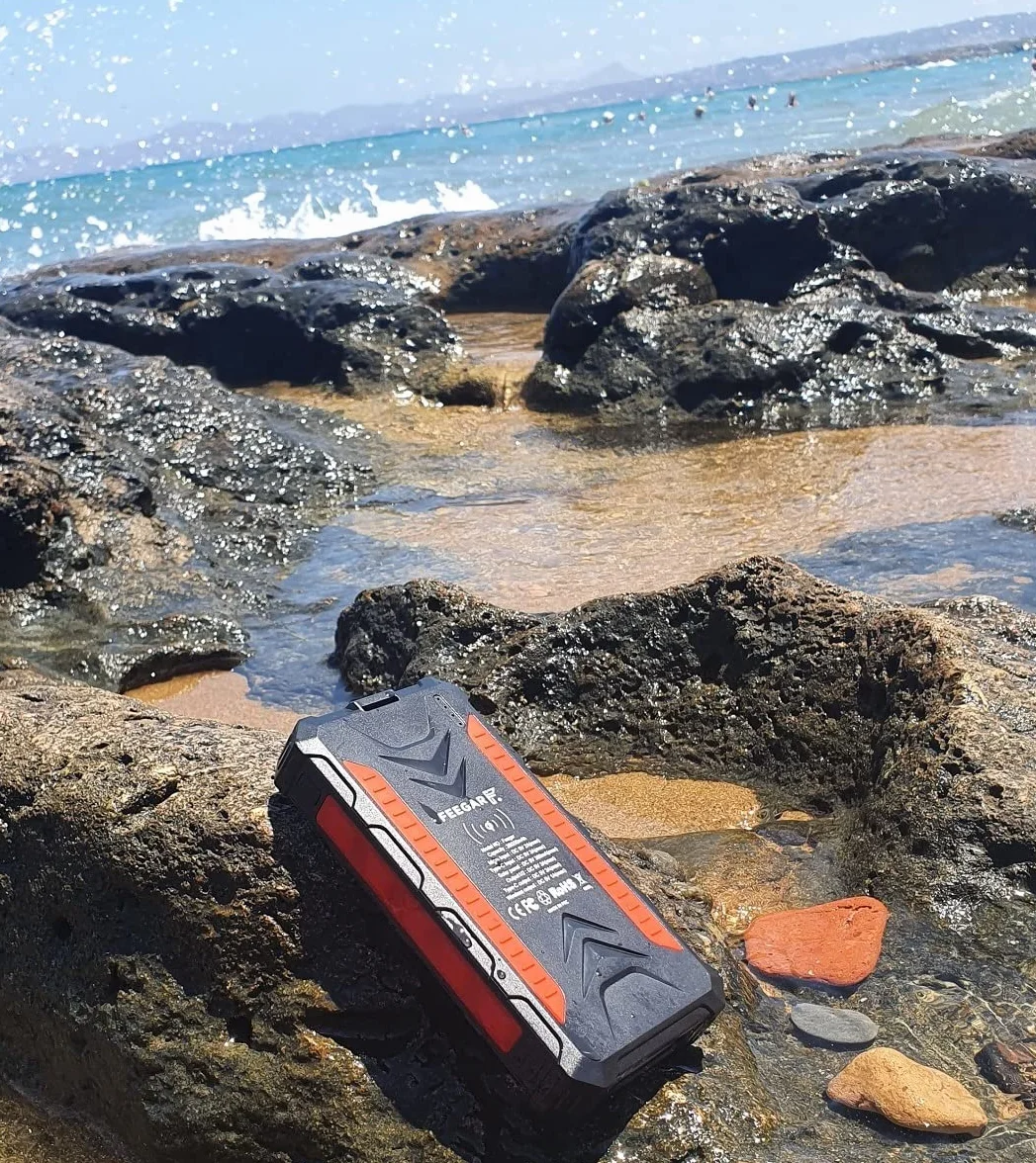 Feegar Solar Powerbank, 36000mah Wireless Power Bank, Ładowarka słoneczna PD20W szybkie ładowanie USB A/C 4 wyjścia i oświetlenie kempingowe, Kompatybilny z aparatem iPhone Smartphone iPad i nie tylko