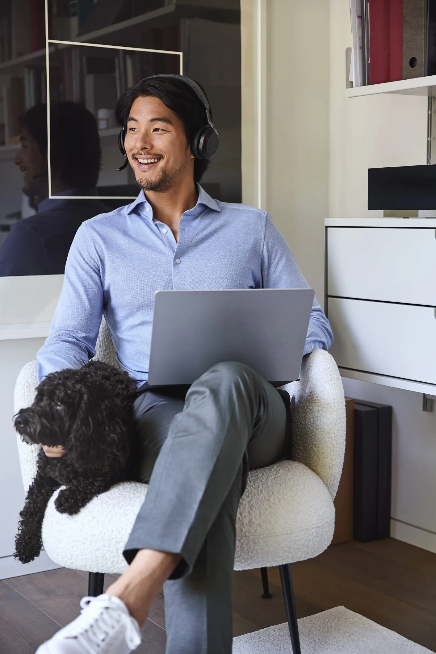 Jabra Evolve2 75 Wireless PC Headset with 8-Microphone Technology - Dual Foam Stereo Headphones with adjustable Advanced Active Noise Cancellation, USB-C Bluetooth Adapter and UC Compatibility - Black