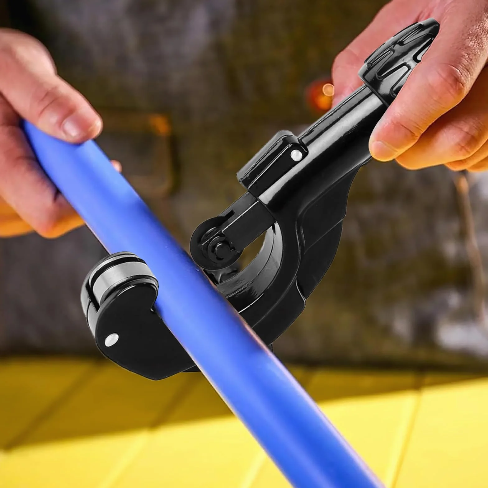 Obcinak do rur Ø3-35 mm, Pipe Cutter z odgrataowaniem i 3 zapasowymi kółkami tnącymi, zapasowe kółko tnące z miedzi i aluminium, nadaje się do projektów sanitarnych, budowlanych i majsterkowania