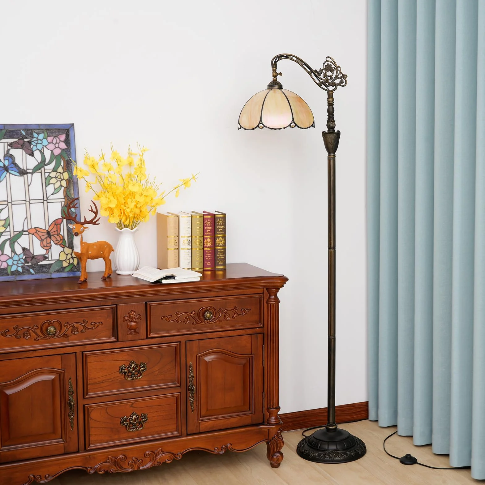 Tiffany Lampa stojąca z regulacją kąta witrażowego klosz w stylu rustykalnym z łabędzią szyją Lampa podłogowa Tiffany Style Stojąca lampa narożna 63 cale do domu salonu sypialni