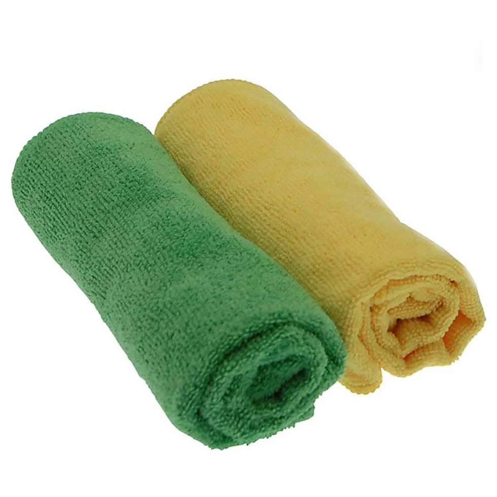 Howard Feed-N-Wax Lakier do drewna z pomarańczowym olejem do czyszczenia mebli Odżywka z wosku pszczelego do renowacji antyków, w tym dwie ściereczki z mikrofibry, zestaw 4-częściowy