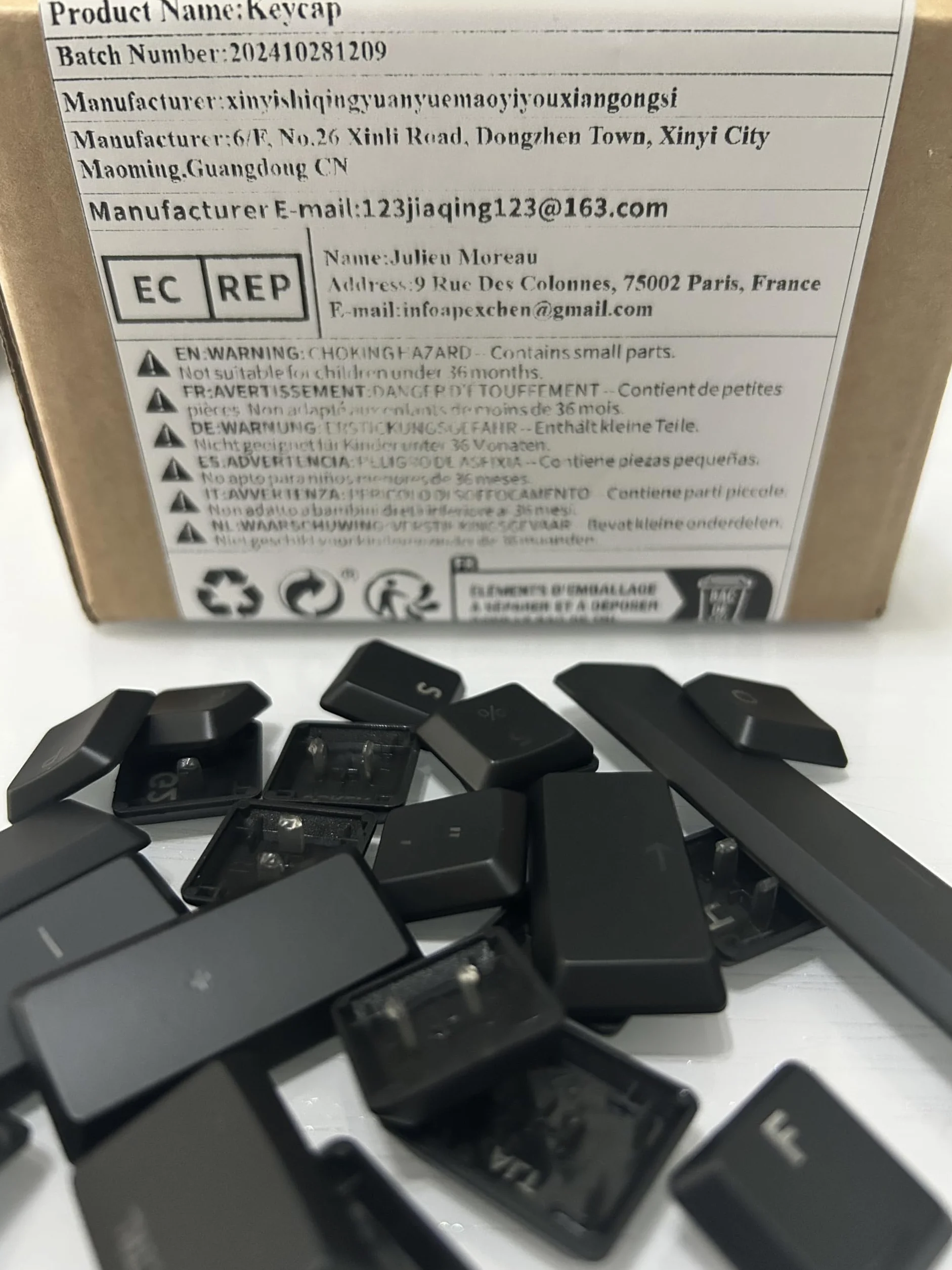 Nasadka klawiszy do klawiatury Logitech G913 G915 G813 G815 TKL przezroczysta klawiatura ISO 111 wersja amerykańska Logitech czarny biały kolor nasadka klawiszy