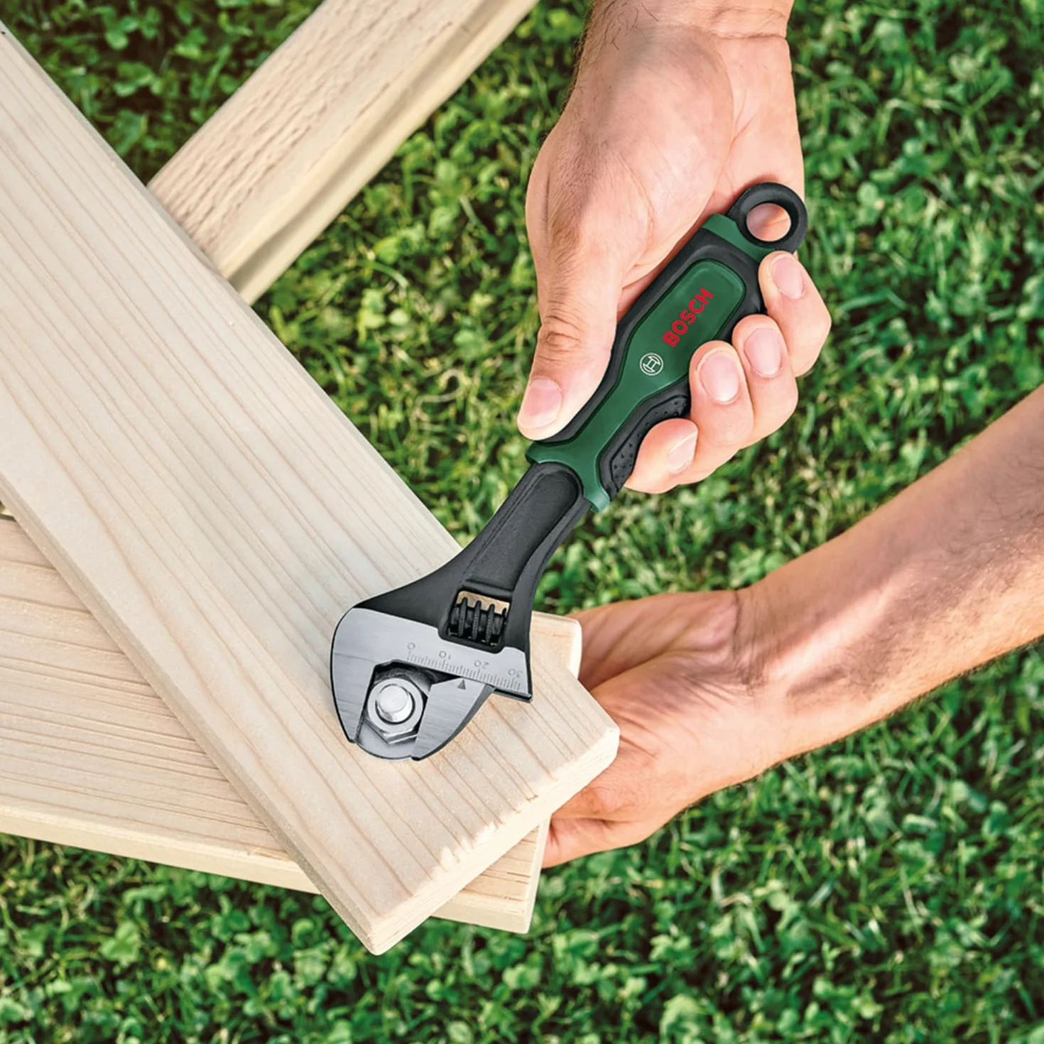 Bosch klucz regulowany 8"/200 mm (wysoka jakość i wytrzymałość, rękojeść z miękką okładziną Softgrip, długa żywotność, płynne otwieranie do maks. rozstawu szczęk 30 mm)