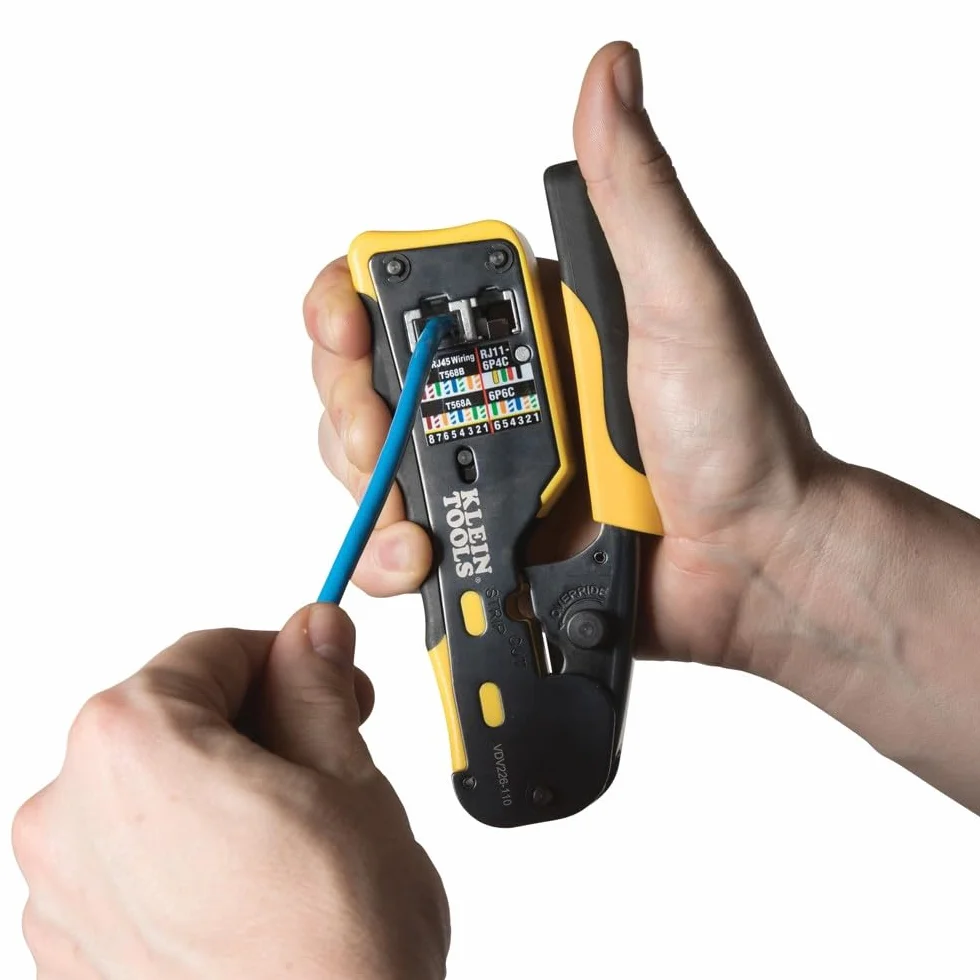 Klein Tools Pass-Thru modułowa zaciskarka do drutu, wszystkie w jednym, cięcia, paski, zaciski, szybkie i niezawodne VDV226-110, żółty/czarny, 1 sztuka