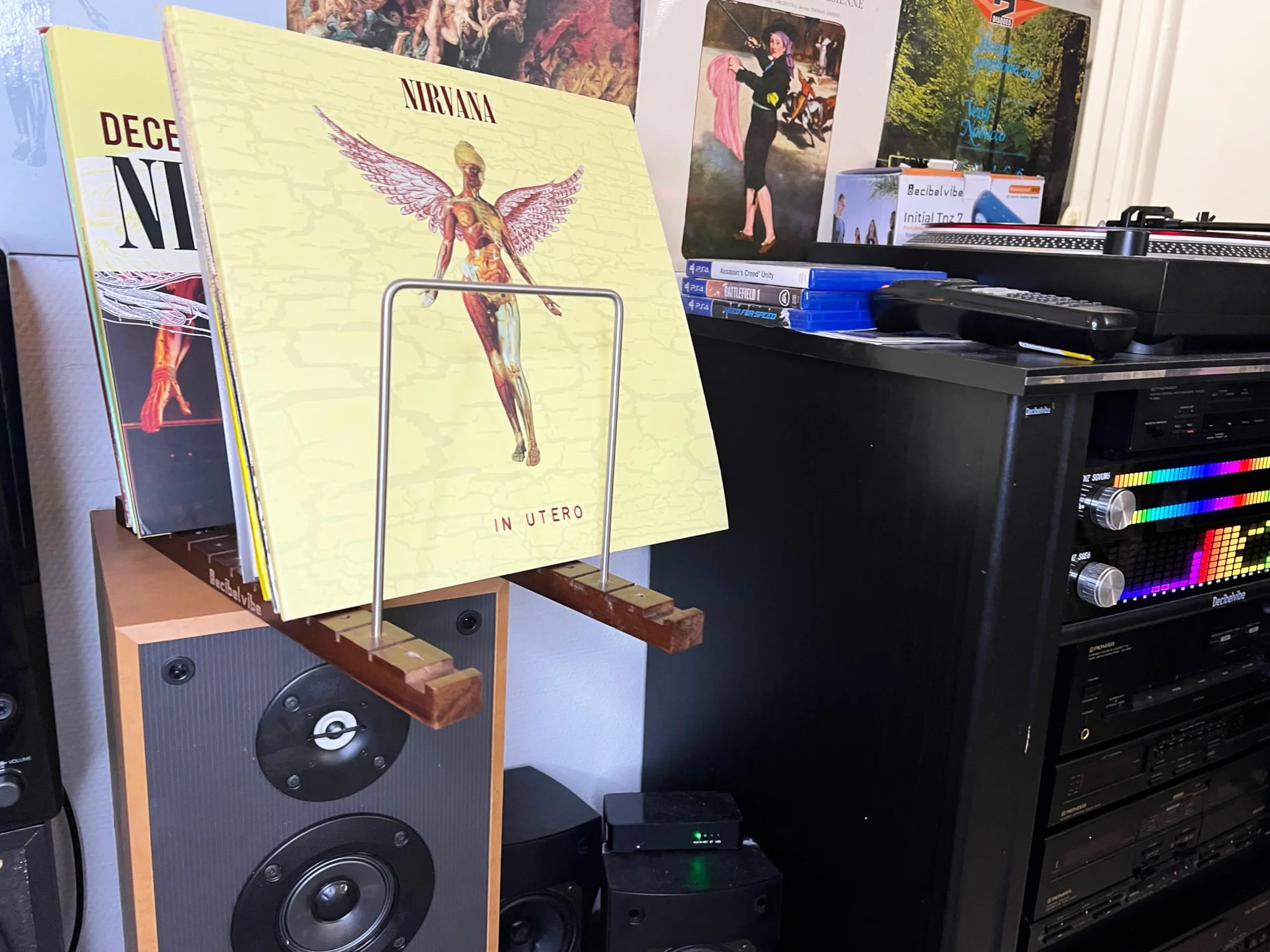 Decibelvibe TNZ SGVUM6 - miernik VU z wejściem/wyjściem RCA-Jack 3.5, wejście bezprzewodowe przez wbudowany mikrofon, 19 kolorów, do systemów audio HiFi, kina domowego, profesjonalnego sono, DJ (złoty