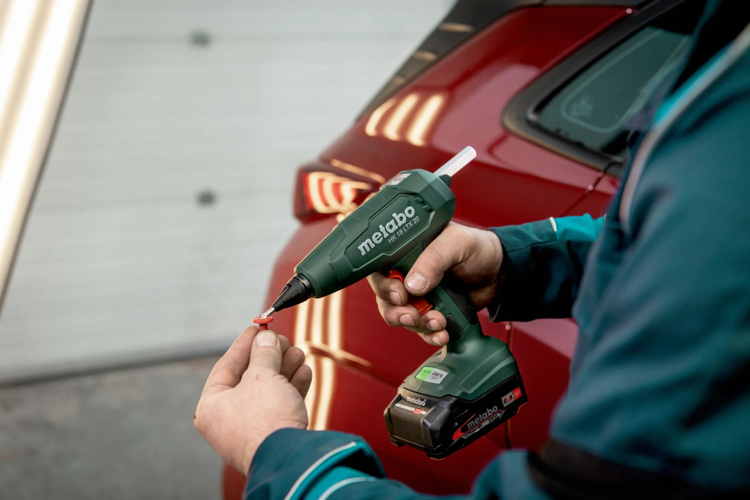 Metabo HK 18 LTX 20 600797850 akumulatorowy pistolet do klejenia na gorąco, 18 V (klej na gorąco, pistolet do klejenia na gorąco z 5 wkładami klejowymi, bez akumulatora + ładowarki)