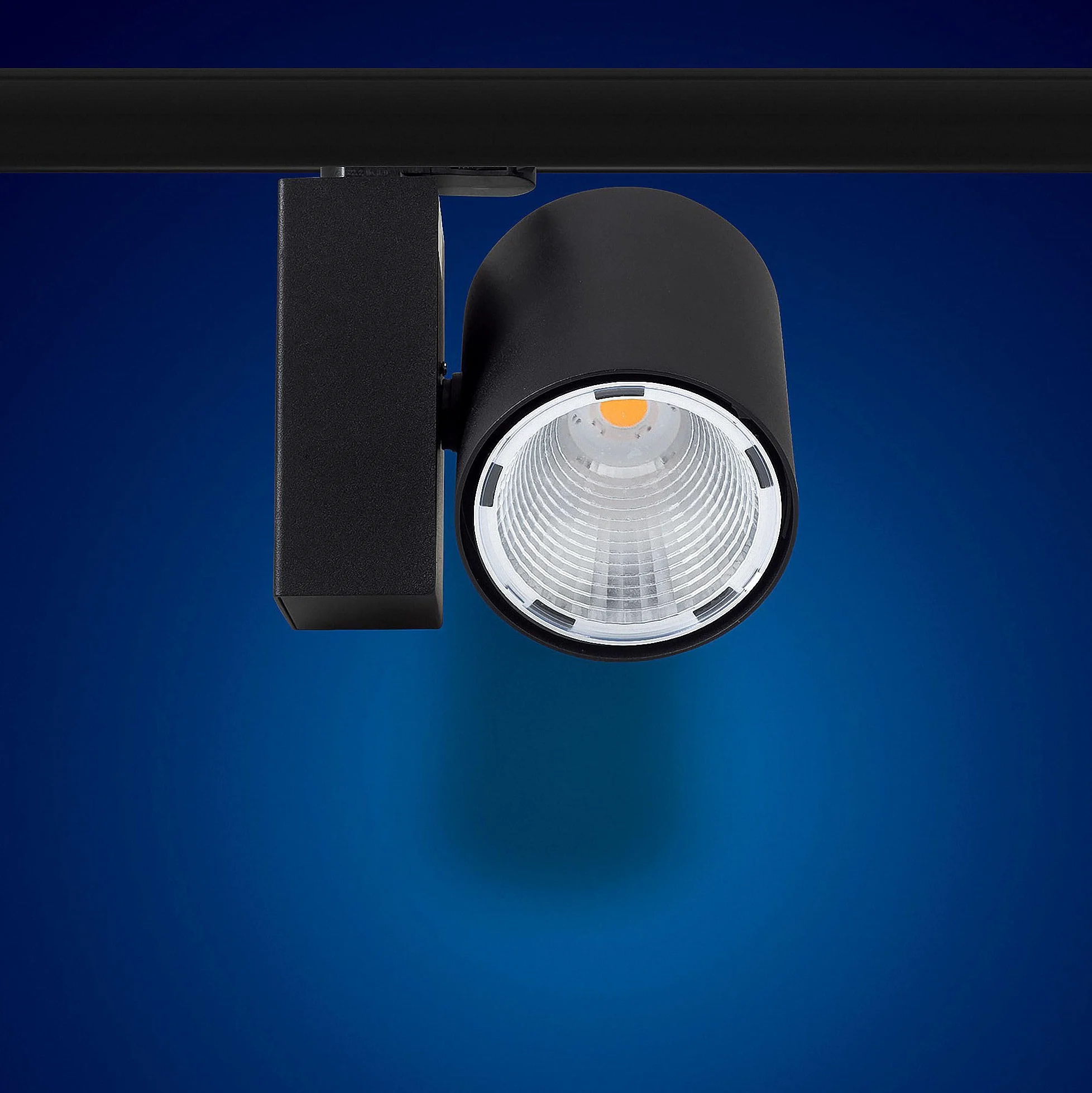 Mextronic 3-fazowy reflektor LED do szyn elektrycznych: 30 W, Ø 96 mm czarny (neutralny biały) [klasa efektywności energetycznej A+]