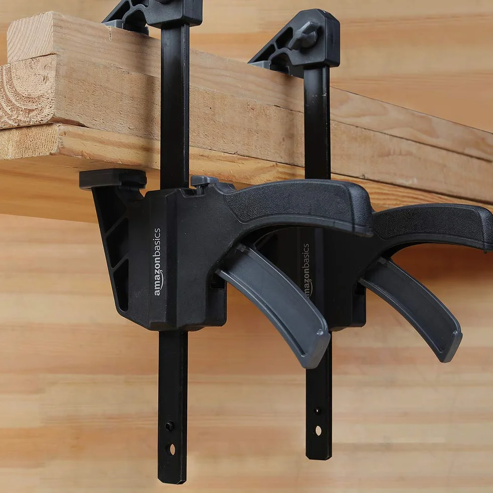 Amazon Basics Zaciski zwalniające, zestaw 6-częściowy, 2 sztuki 10,16 cm, 4 sztuki 15,24 cm, czarny/szary