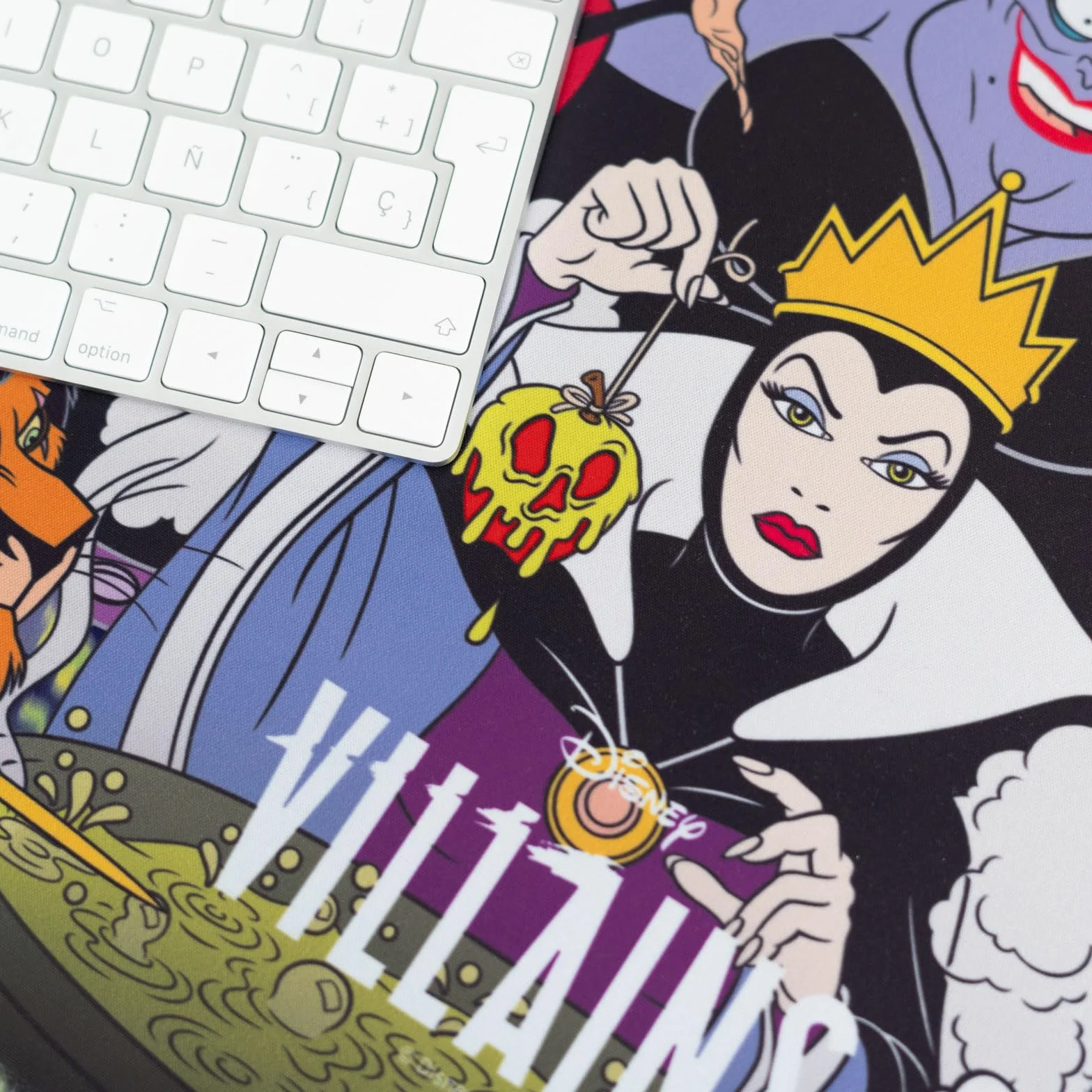 Grupo Erik Disney Villains Mouse Mat | Desk Pad | 31.5" x 13.78" | Non-Slip Rubber Base Mouse Pad, Gaming Mouse Pad, Keyboard Mouse Mat | Disney Gifts
