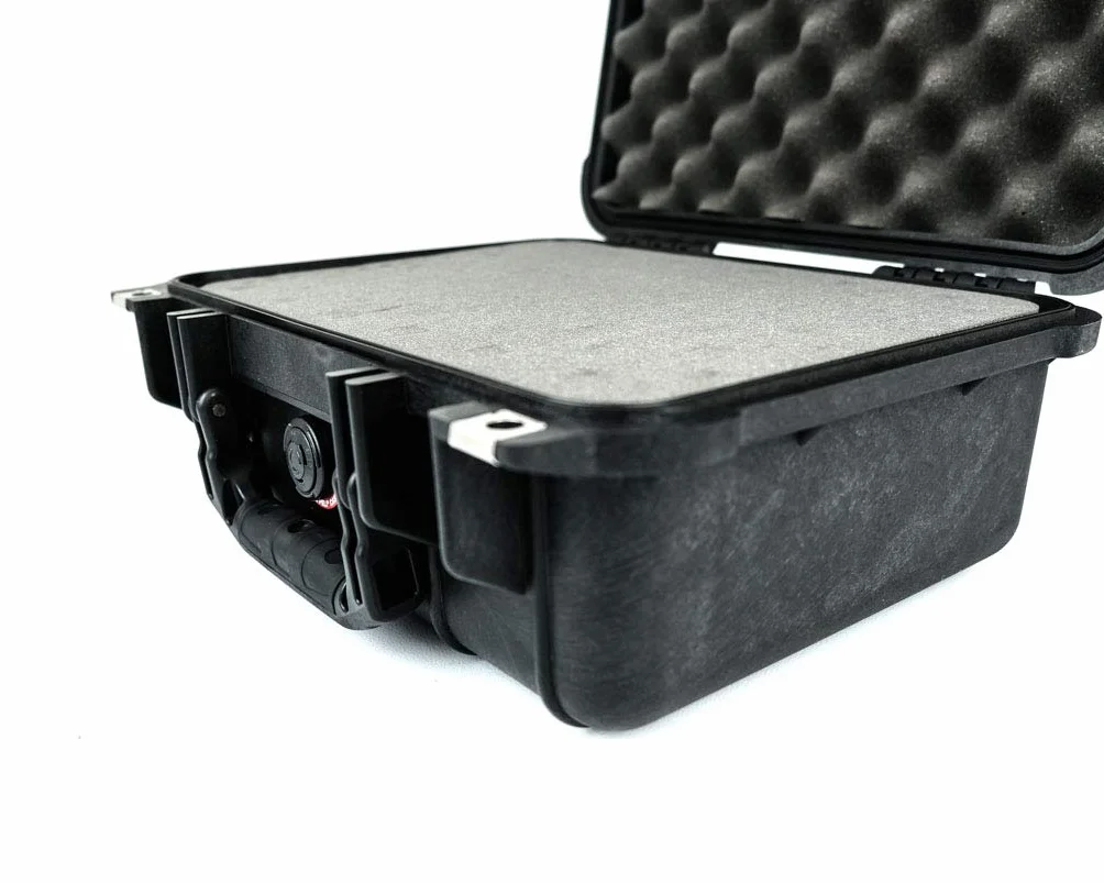 PELI 1400 Skrzynia ochronna IP67 wodoszczelna pyłoszczelna 9 l czarna