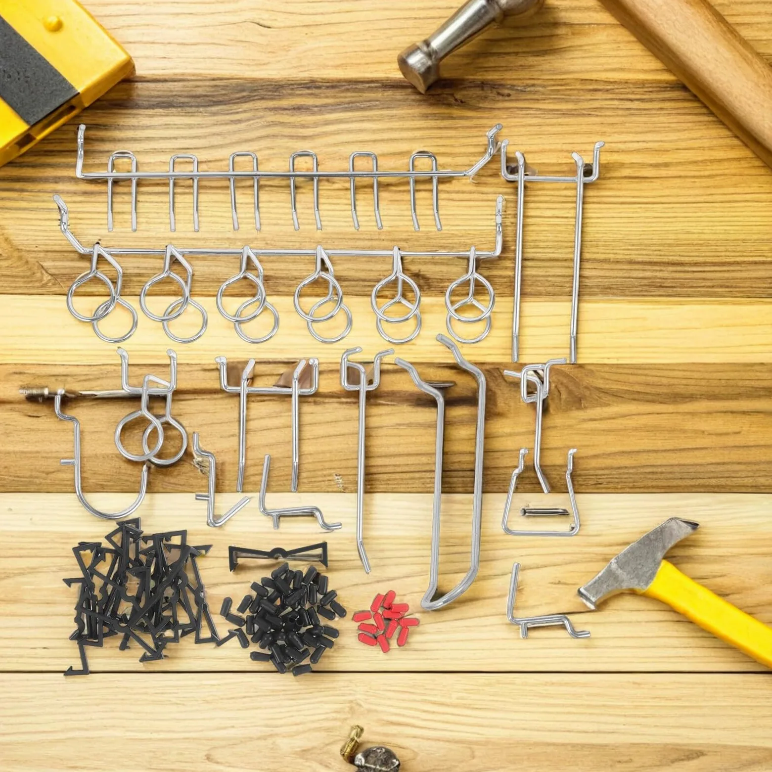 2 Zestawy Metalowych Haków Do Pegboard z Osłonkami Nóżki Ciężkie Narzędzia i Akcesoria Uniwersalne Wieszaki Do Kuchennych Przyborów Organizacja Domu i Sklepu Montaż Ścianie