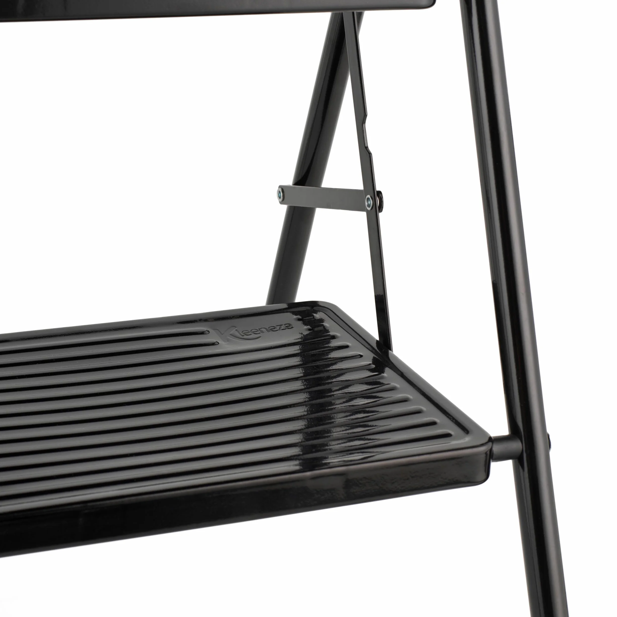 Kleeneze KL068514BLKFEU7 3-stopniowa drabinka Easy Reach, lekka i ergonomiczna, stalowa konstrukcja, zacisk bezpieczenstwa, antyposlizgowe nózki, skladana, do uzytku wewnatrz i na zewnatrz, czarna