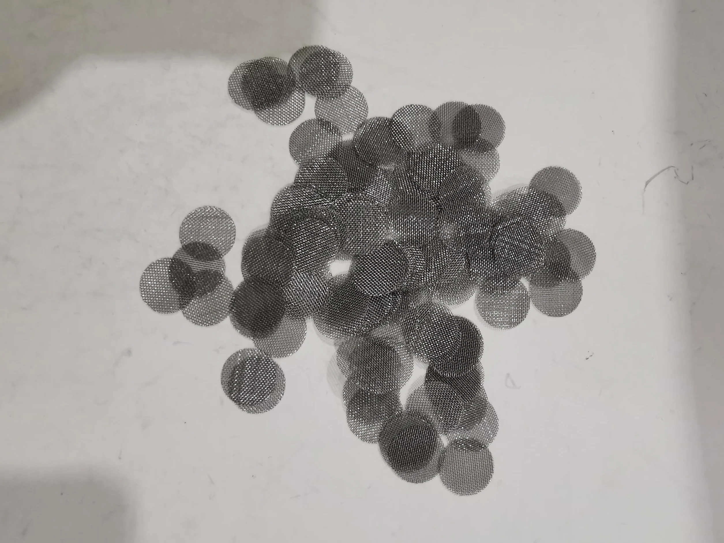 Wkładane sitko do bonga Ø 15 mm, drobne oczka, sitko do fajki, sitko, sitko, metalowe sitko, szkło, kratka, akcesoria, stal nierdzewna, ekran, rurka, filtrowanie, fajka, sitko, filtrowanie,