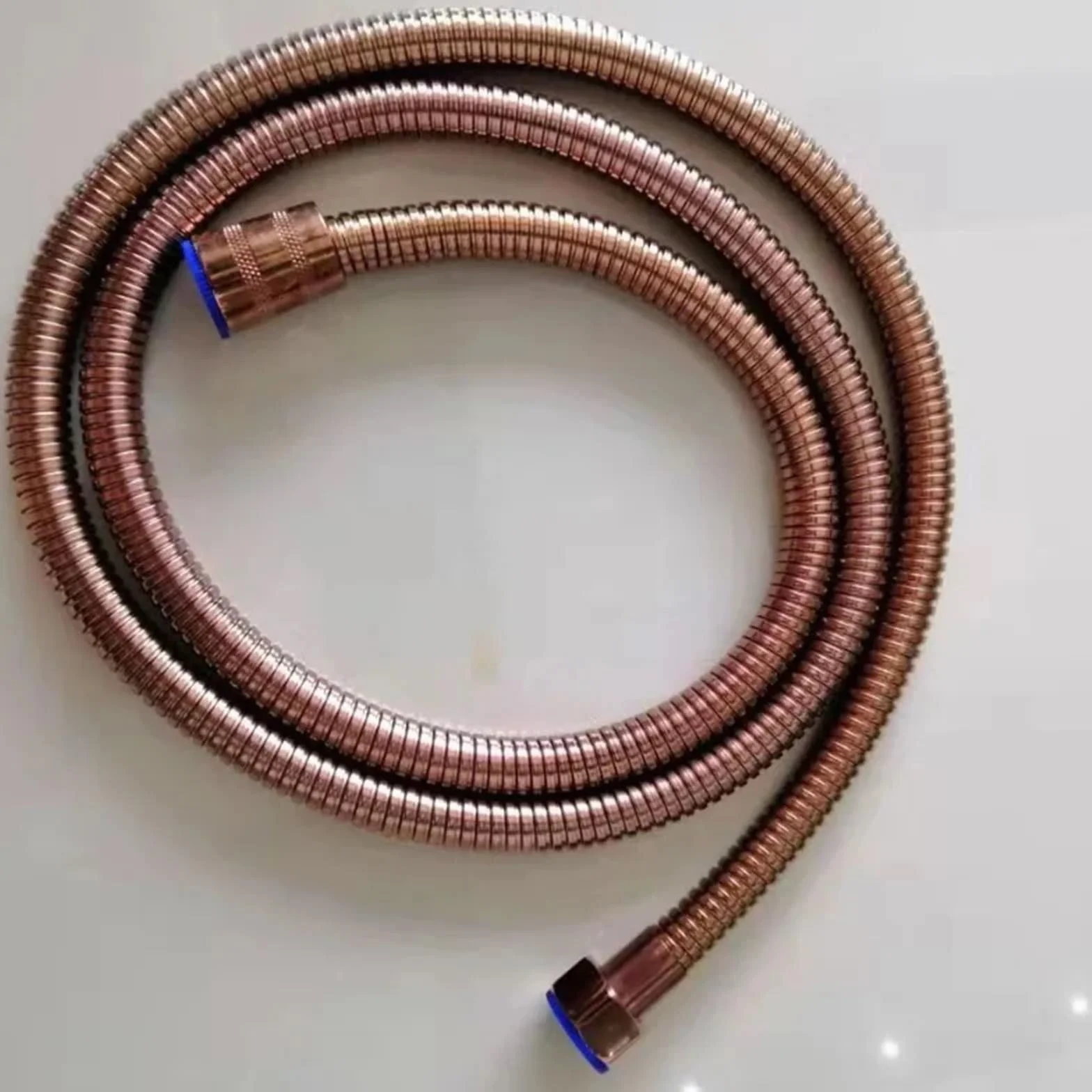 Wąż prysznicowy ze stali nierdzewnej 60-150 cm regulowany mosiężny wąż prysznicowy dla uniwersalnego dopasowania, elastyczna konstrukcja, idealny do modernizacji łazienki i nowoczesnych urządzeń