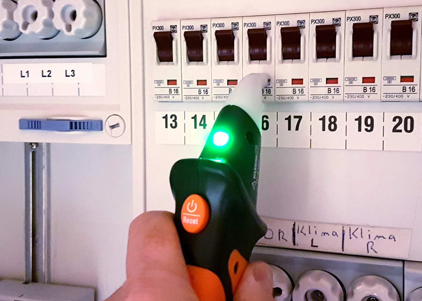 HT Instruments HT38 wykrywacz przewodów czarny pomarańczowy