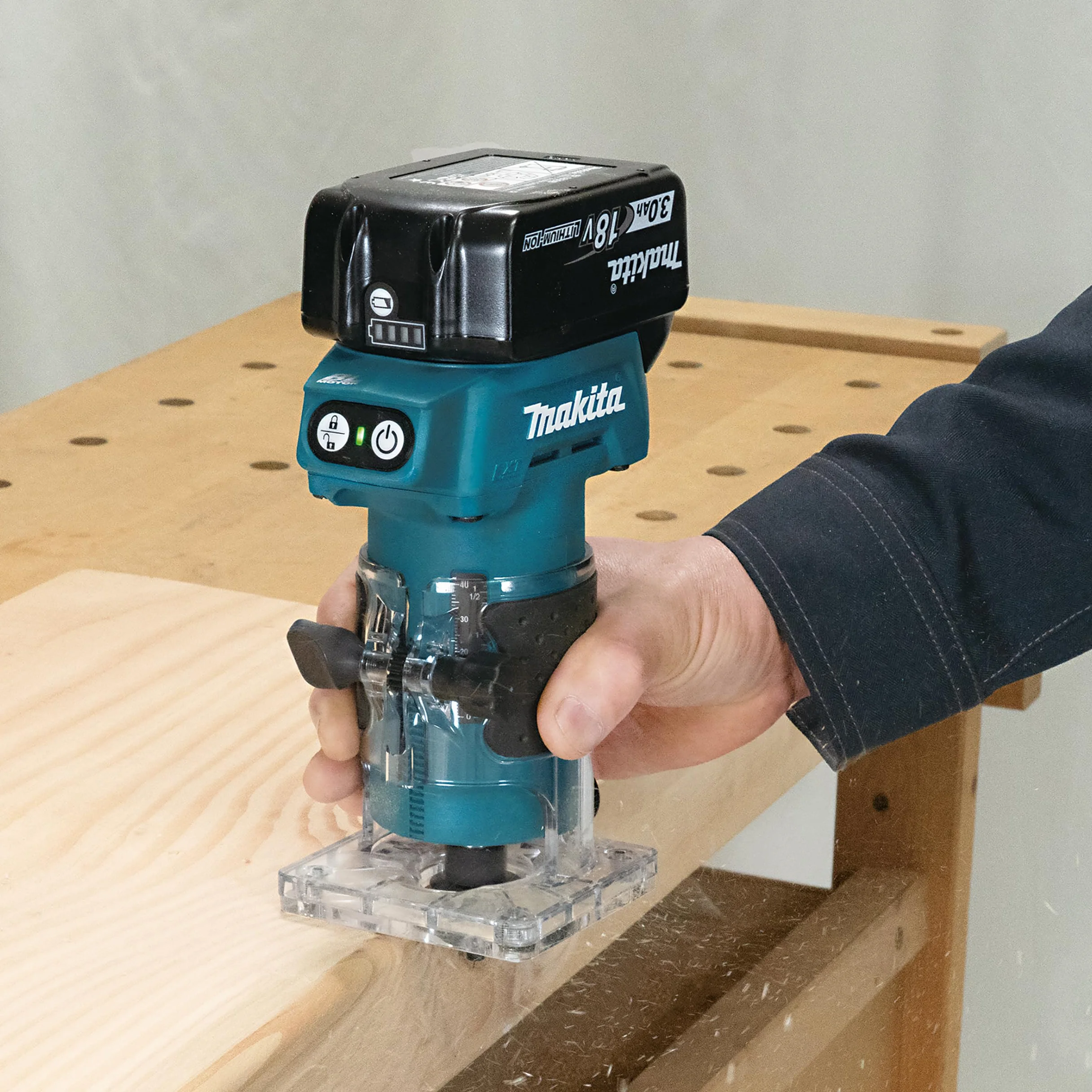 Makita DRT52Z 18V Li-ion LXT bezszczotkowy router/trymer, baterie i ładowarka nie są dołączone