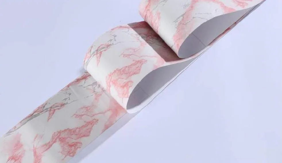 Naklejki na obramowanie tapety, Obramowanie tapety, obramowanie ścienne, dekoracyjne obramowanie sufitu do łazienki, salonu, kuchni(Red and White Flowers,15CM X 500CM)
