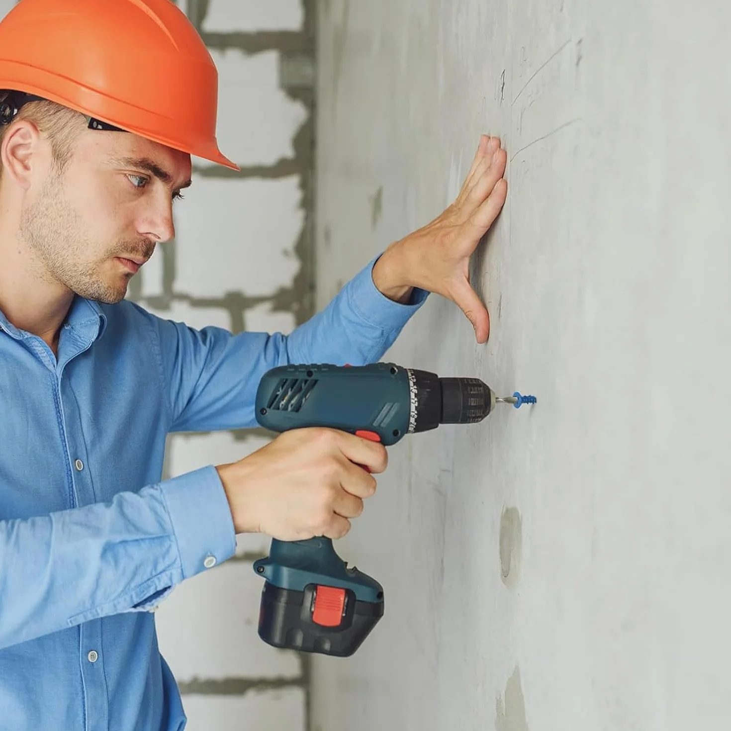 DAYALO Wkręty do betonu z łbem stożkowym z gniazdem krzyżowym M5,5 x 45, 30 sztuk śruby do betonu ocynkowane, z wiertłem i bitem wkrętakowym, do muru, betonu, architektury, przemysłu (niebieskie)