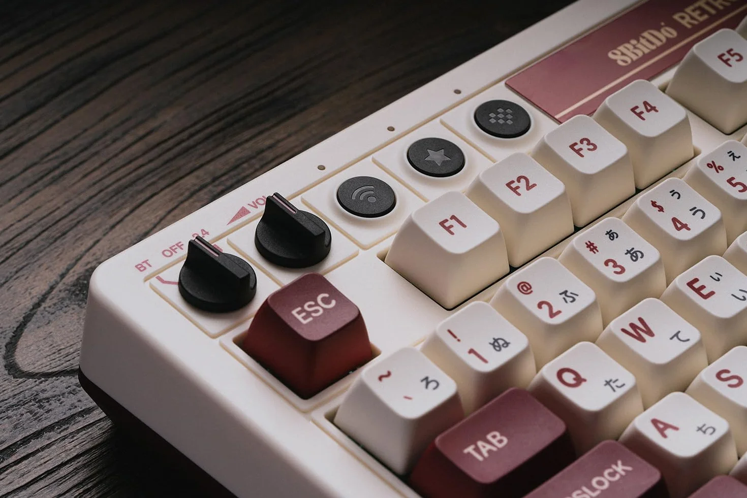 8BitDo Retro Mechanical Keyboard Fami Edition
