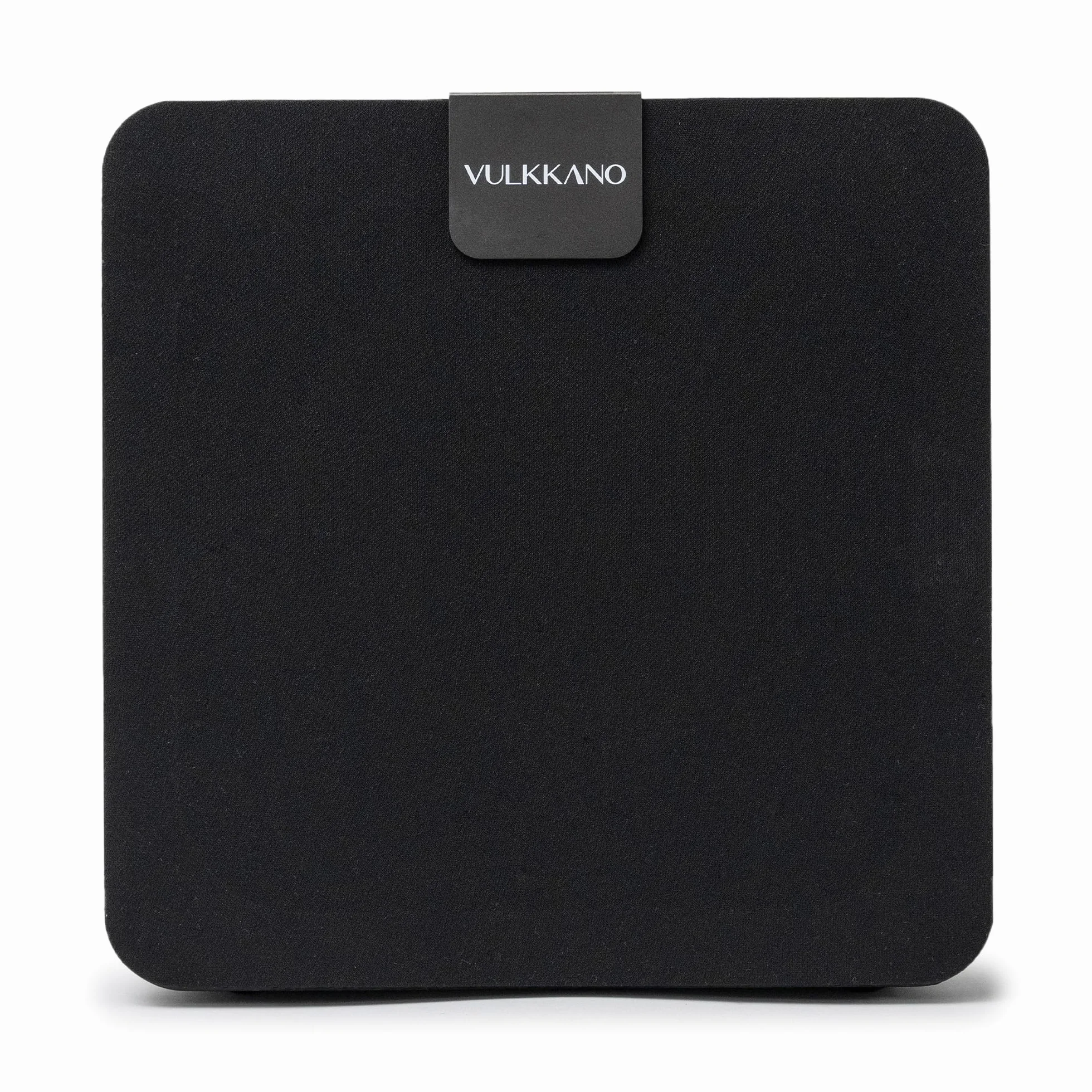 VULKKANO SUB8 Subwoofer aktywny 8-calowy, zasilany mocą 80 W RMS, częstotliwość 40 Hz - 250 Hz, regulowana zwrotnica, domowe audio i kino.