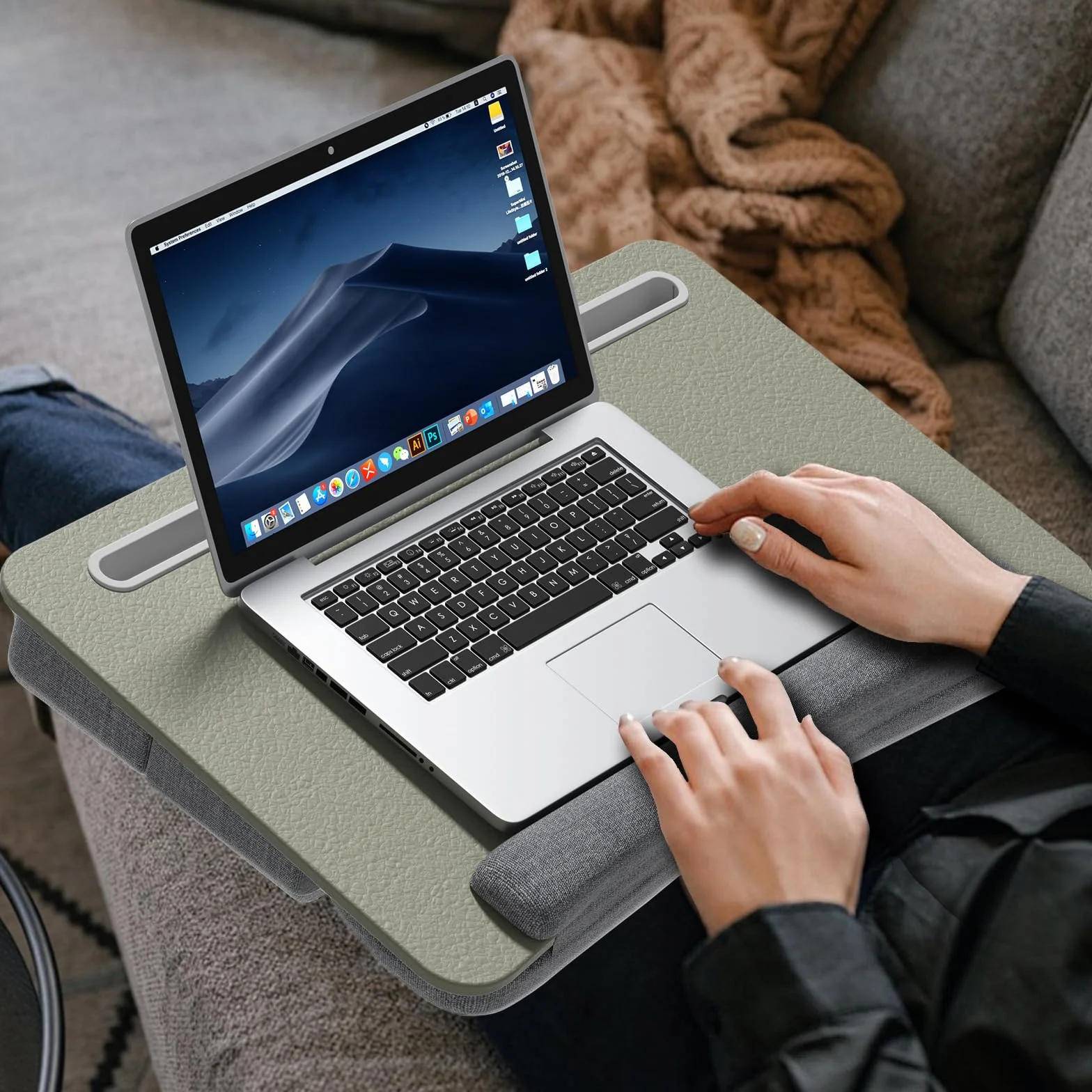 PUTORSEN poduszka na laptop taca na kolana ergonomiczna podkładka na nadgarstek 17,3" regulacja wysokości
