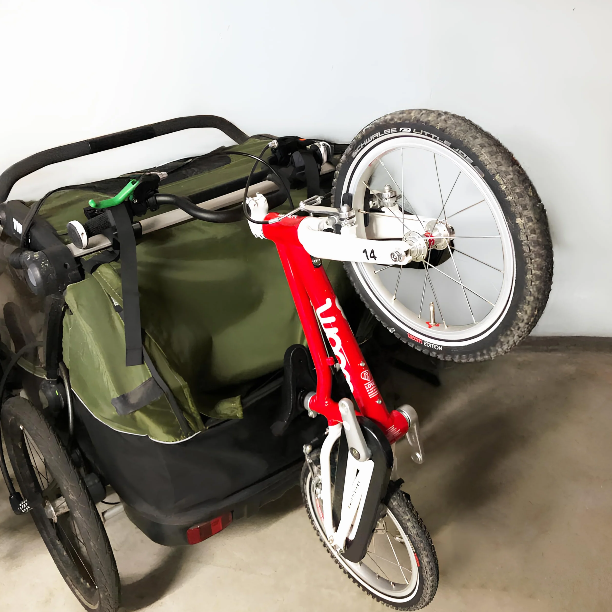 Thule Chariot Sport Cross Cab Lite CX1 uchwyt na koło do roweru dziecięcego uniwersalny uchwyt na koło, łatwy montaż, wytrzymały i praktyczny
