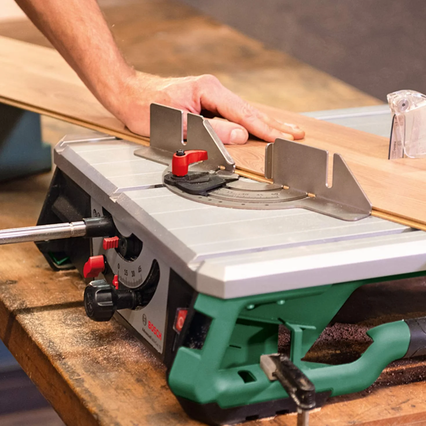 Bosch Home and Garden Piła stołowa AdvancedTableCut 52 (550 W, NanoBlade Wood Basic 65, 8,5 kg, w kartonie)