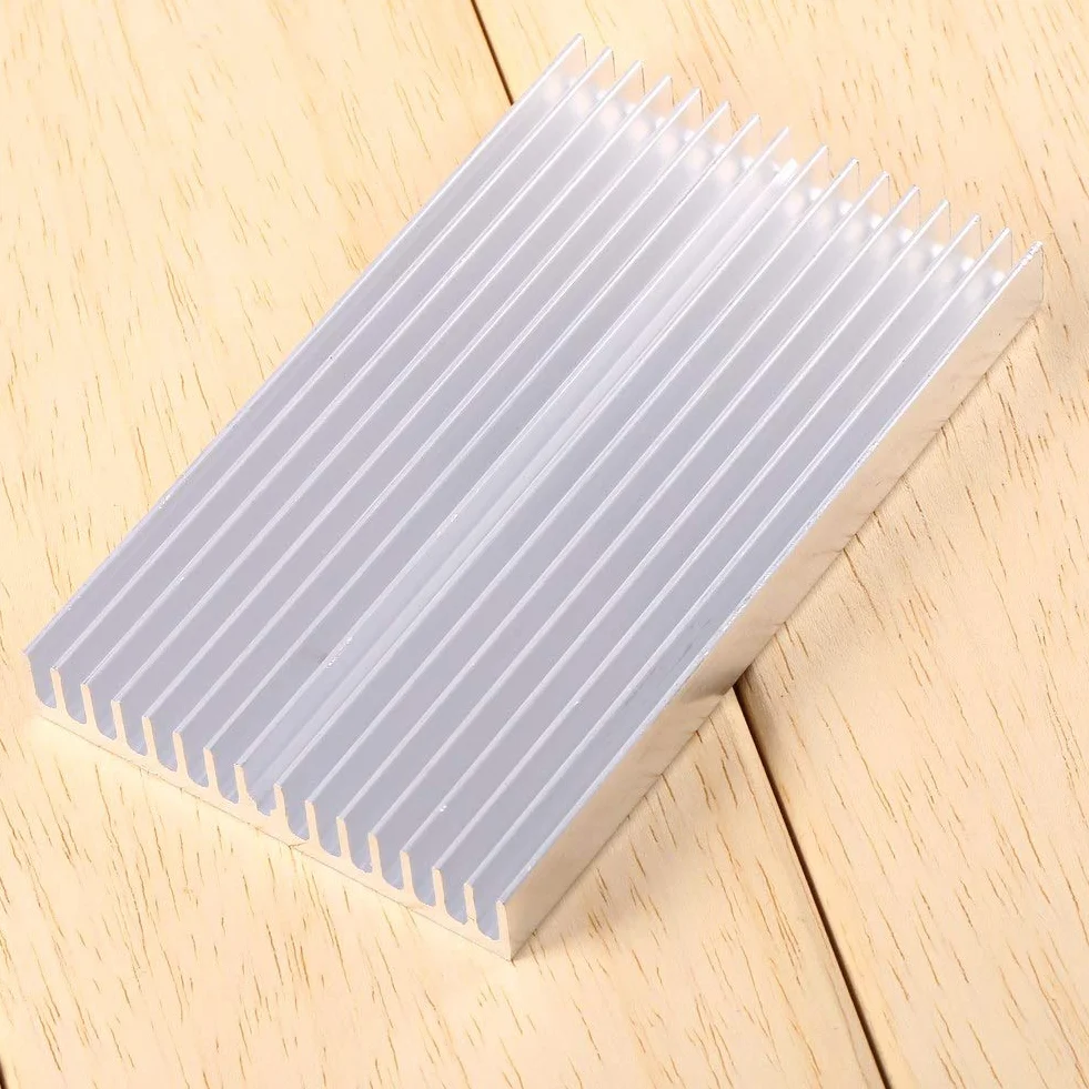 Aluminiowy radiator chłodzący 100x60x10 mm do komputera IC LED