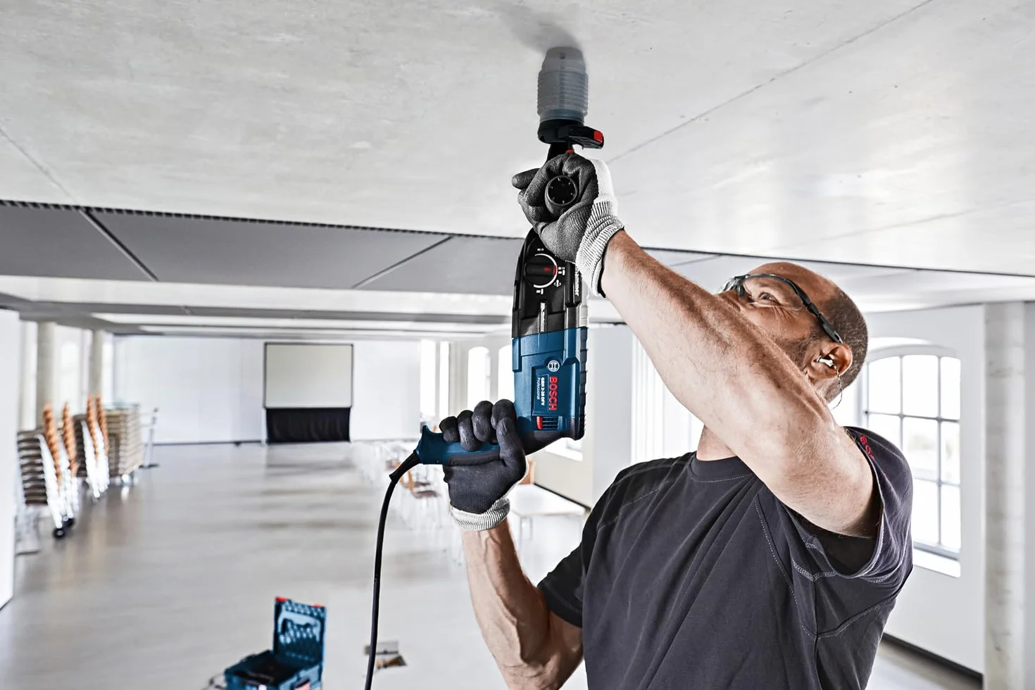 Bosch Professional: system odsysania pyłu/ochrona przeciwpyłowa do młota udarowo-obrotowego SDS plus