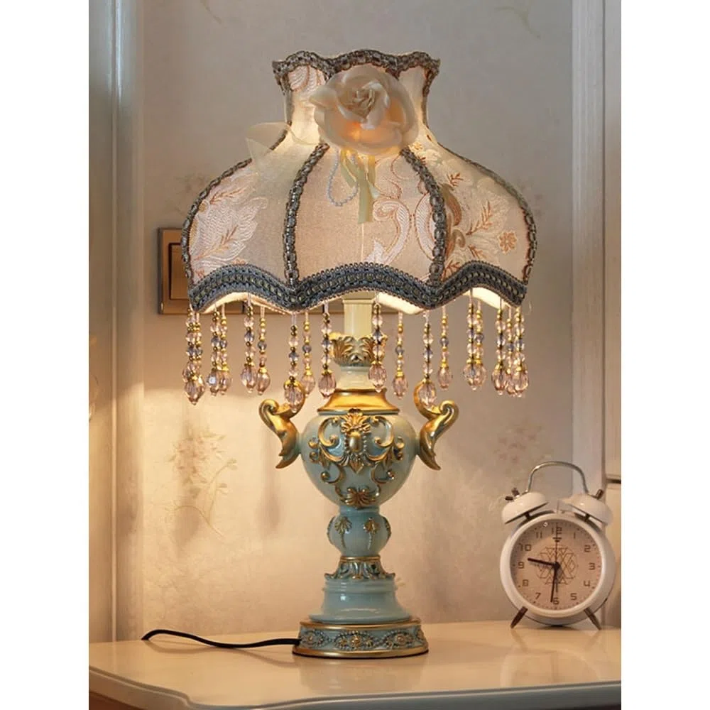 Lampa biurkowa Klasyczna wiktoriańska lampka nocna na stolik nocny w stylu francuskim, abażur z tkaniny kwiaty vintage, do sypialni