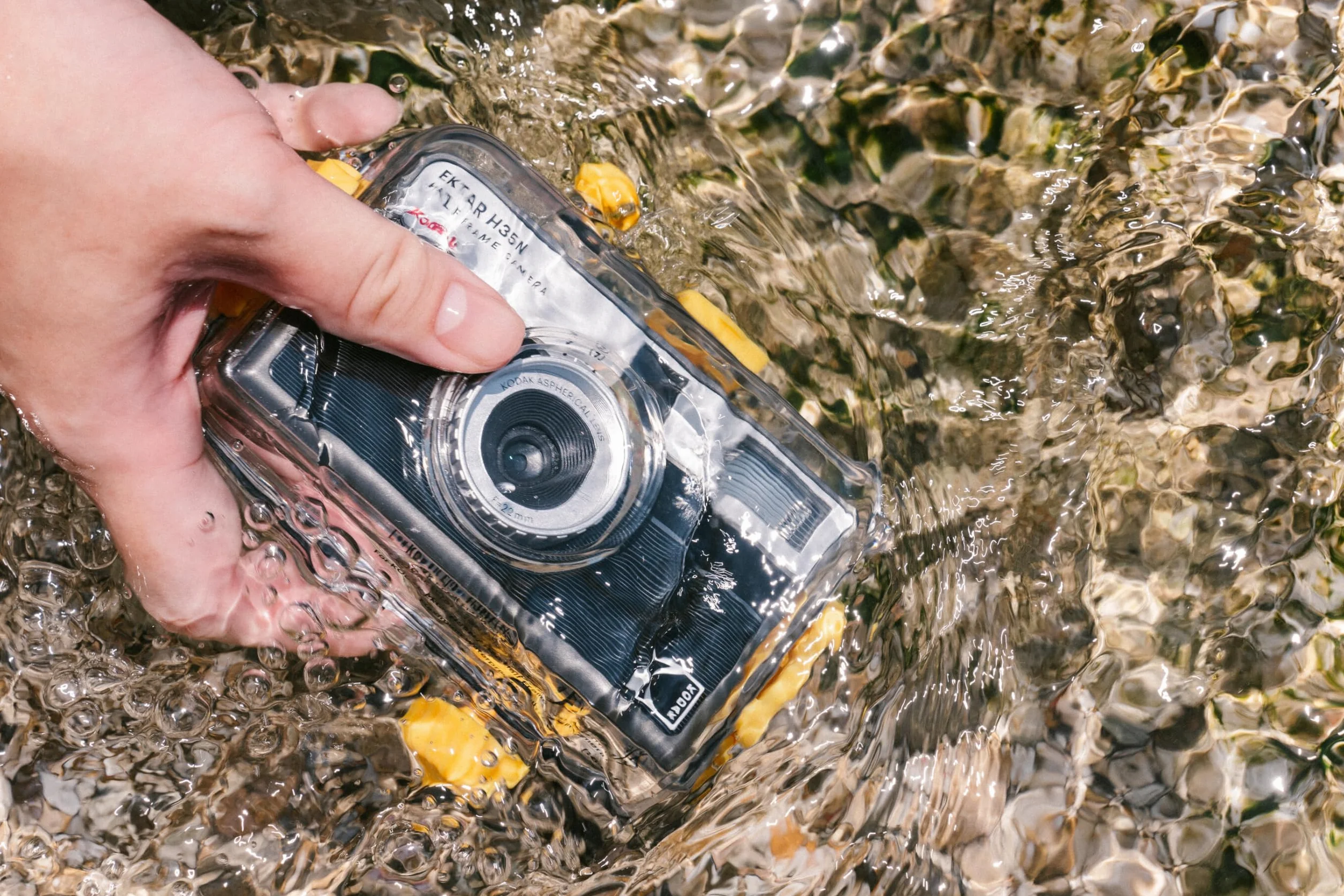 KODAK EKTAR H35N półramkowa kamera filmowa zestaw premium,35mm wielokrotnego użytku,wodoodporna obudowa,zwalniacz kabla,filtry kolorowe,błyskową(film i baterie AAA nie są dołączone)(Różowy)