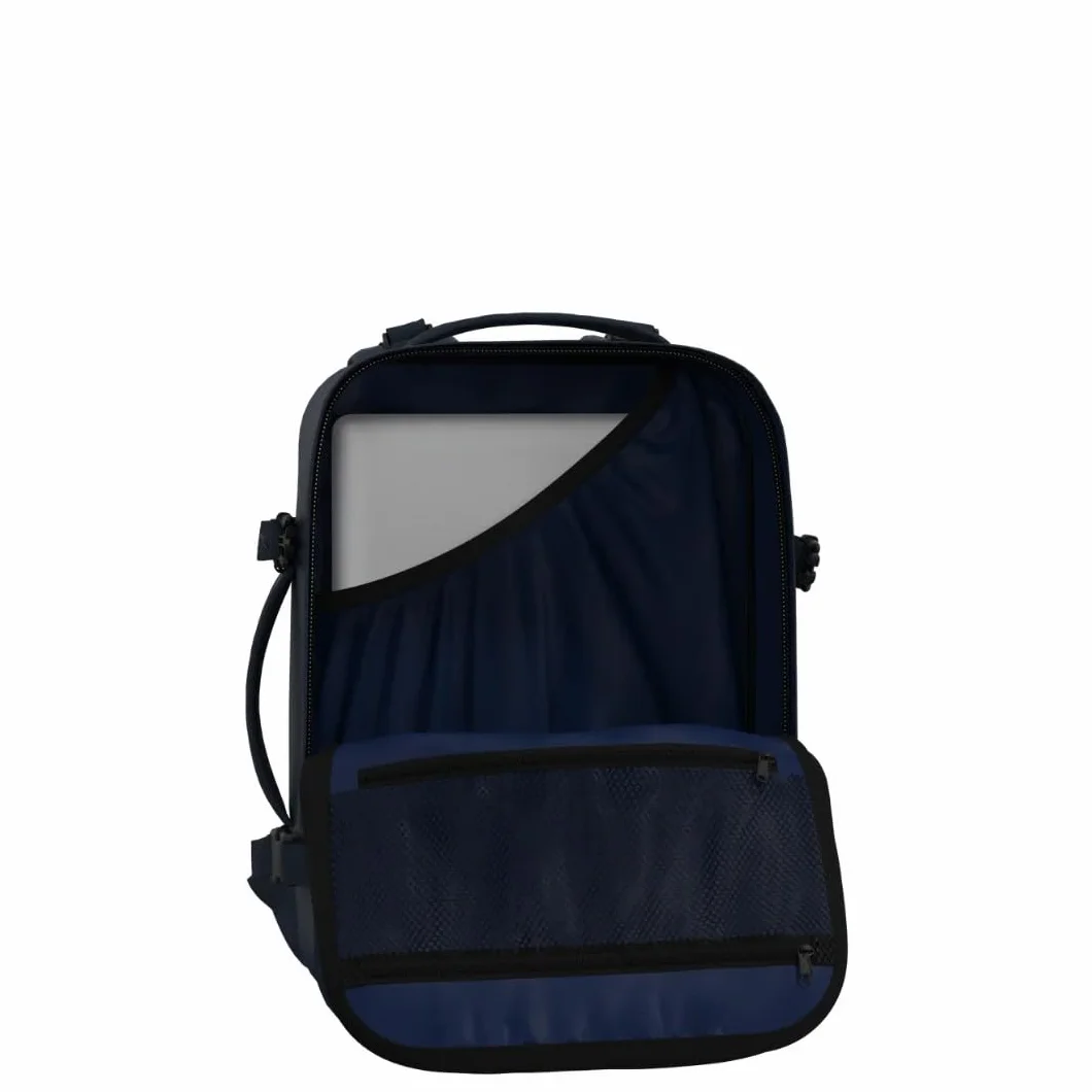 CABINZERO Military 28L Ultra Light Cabin Bag z Luggage Tracker Navy
