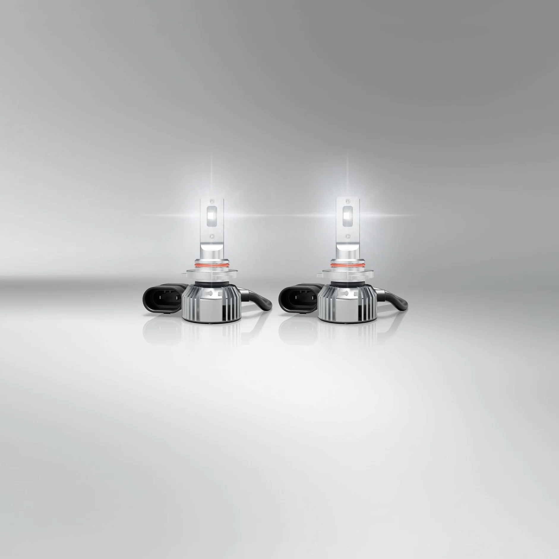 OSRAM NIGHT BREAKER LED SMART HB3; 6000K, reflektory LED ze światłem głównym i przyciemnianym, idealne do stosowania na otwartych ścieżkach; 12V