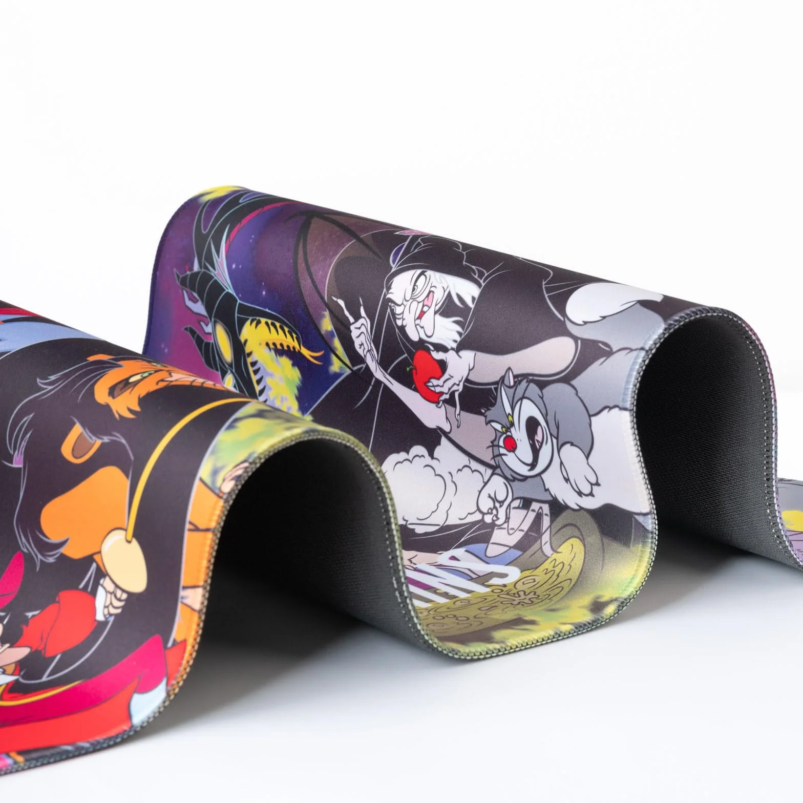 Grupo Erik Disney Villains Mouse Mat | Desk Pad | 31.5" x 13.78" | Non-Slip Rubber Base Mouse Pad, Gaming Mouse Pad, Keyboard Mouse Mat | Disney Gifts