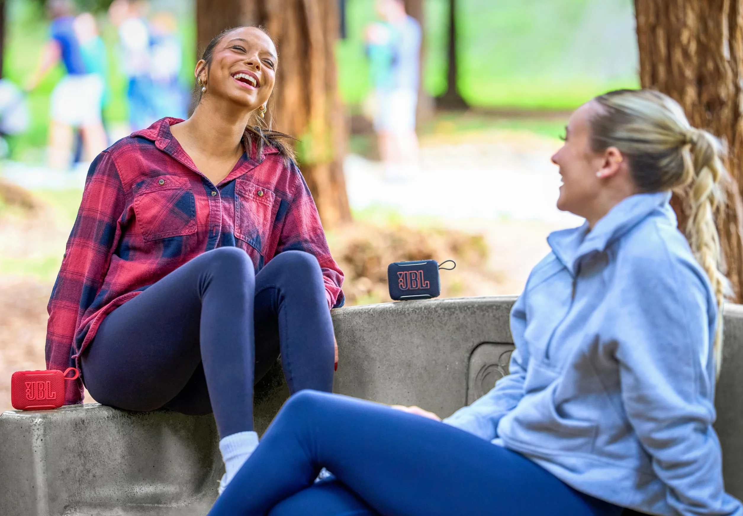 JBL GO 5 ultraprzenośny głośnik Bluetooth z dużym dźwiękiem JBL Pro i mocnym basem, parowaniem AirTouch, wodoszczelna konstrukcja, 10 godzin odtwarzania, fioletowy