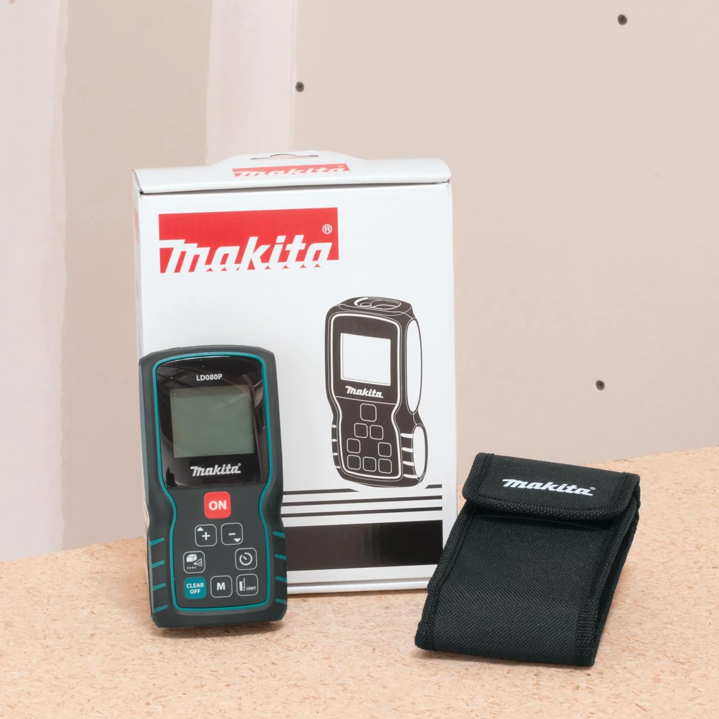 Makita LD080P laserowy pomiar odległości z bateriami AAA
