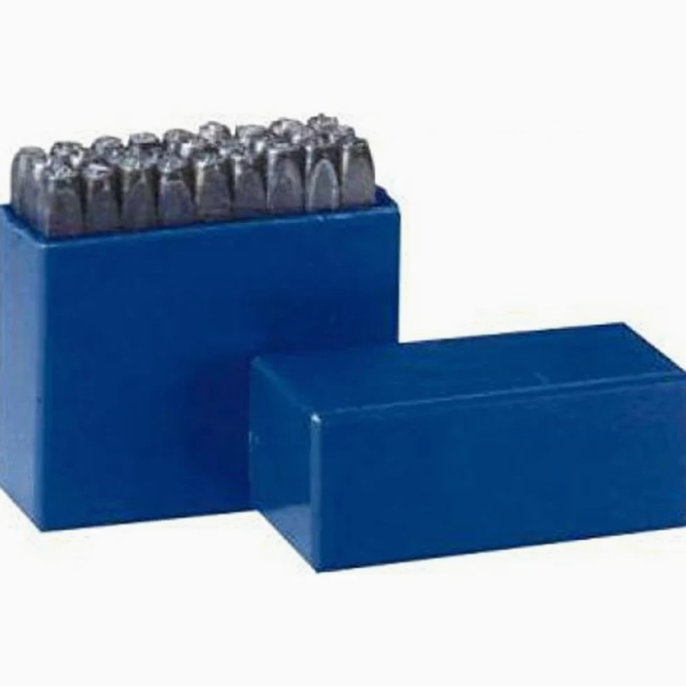 GRAVUREM -S Standardowy zestaw dziurkaczy do liter/stalowe znaczki/duże litery A-Z i / 10 mm - 3/8 cala