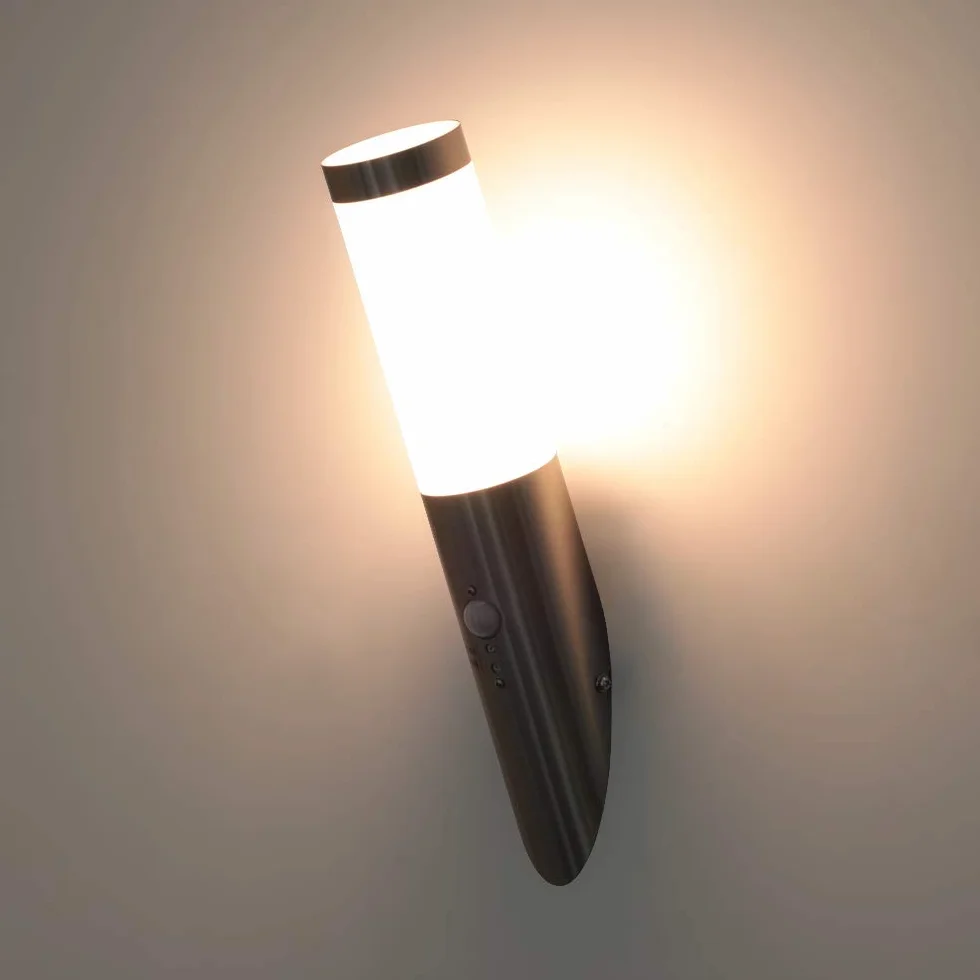 Kwazar Luminaire - Lampa Zewnętrzna z Czujnikiem Ruchu i Zmierzchu - Kinkiet Zewnętrzny Ścienny - Nowoczesny Design, do Użytku Zewnętrznego, 230V, E27, Maks. 50W, IP44, MEFEZ-S Srebrna