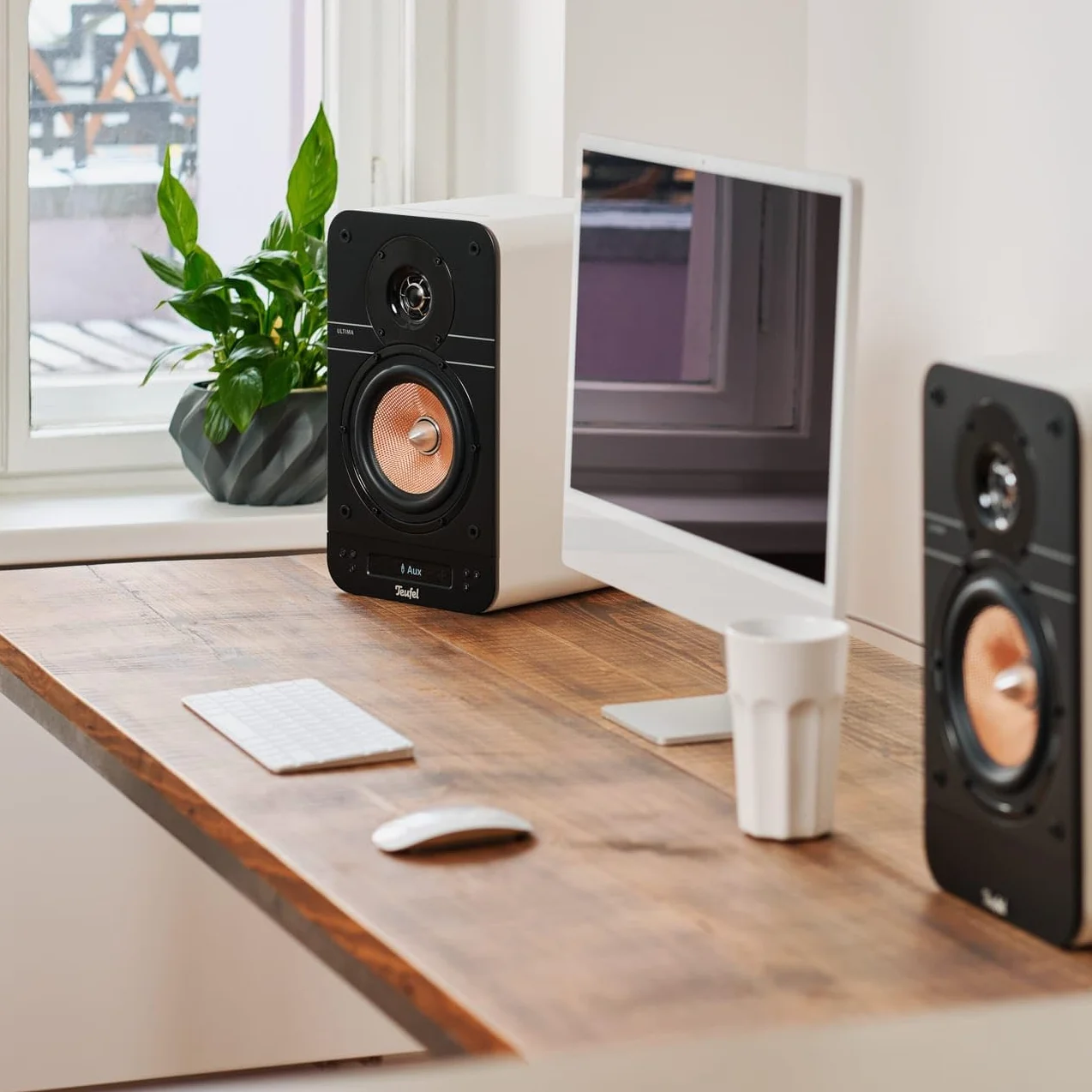 Teufel ULTIMA 25 Active kolumny głośnikowe aktywne, głośniki podstawkowe z radiem DAB+ i FM (para)