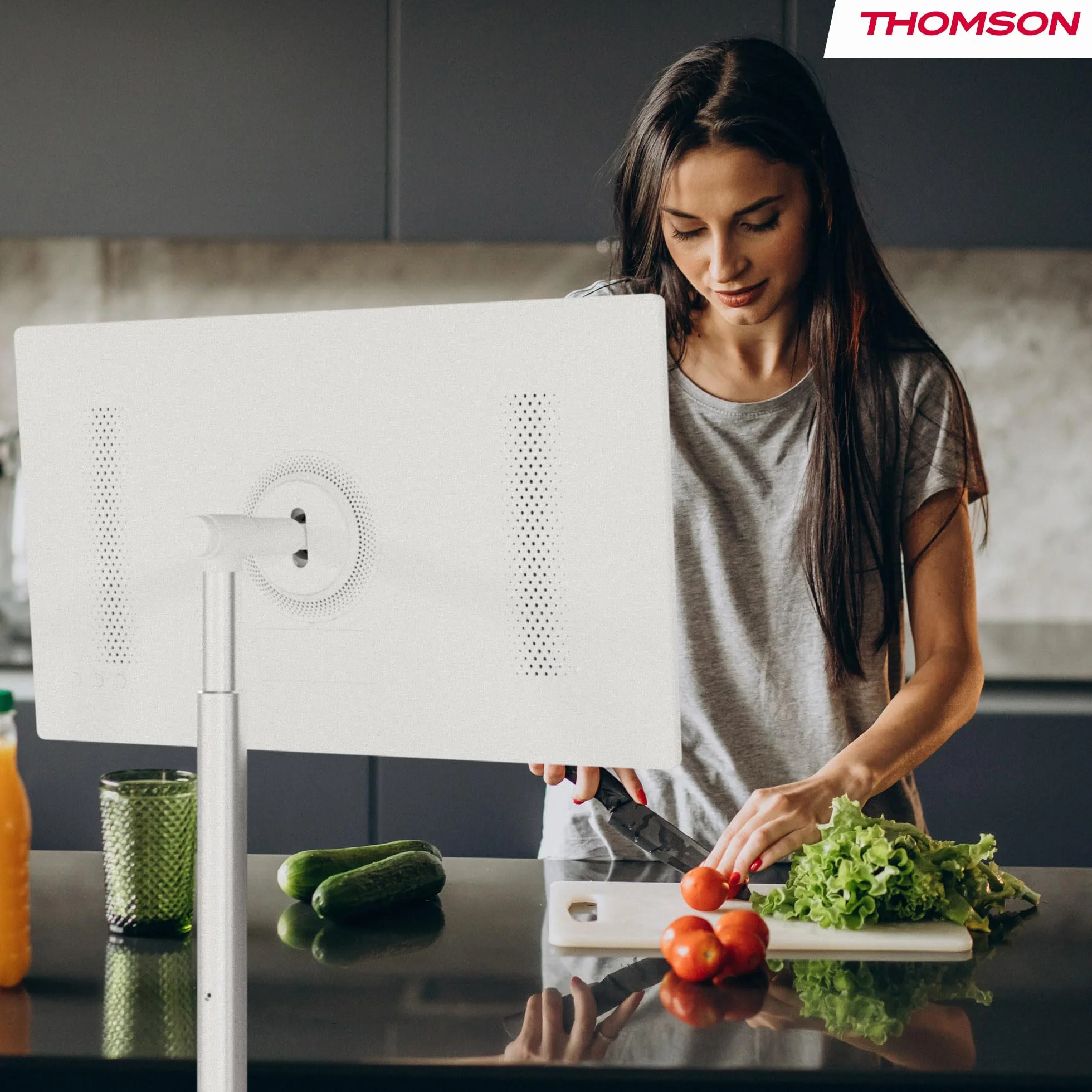Thomson Go TV 32 cale (81 cm), przenośny telewizor z systemem Android – HD Ready (1366×768), sterowanie głosowe, Bluetooth 5.1, Wi-Fi, funkcja hotspotu, do 4 godzin pracy na baterii