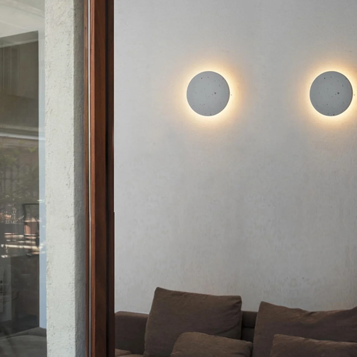 Okrągły kinkiet ścienny LED, szara cementowa lampa ścienna, minimalistyczna lampa do montażu na ścianie z eleganckim wykończeniem, nowoczesne kinkiety wewnętrzne oświetlenie do sypialni