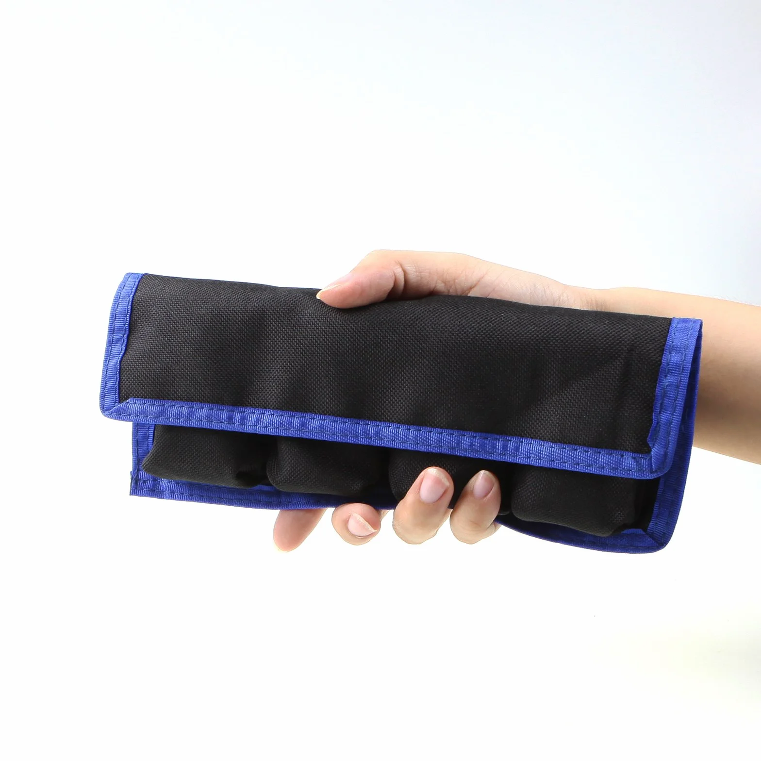 Selens torba na aparat DSLR niebieska Organizer na baterie AA LP-E6 LP-E8 LP-E10 LP-E12 EN-EL14 EN-EL15 NP-FW50 NP-F550 NP-FM500H