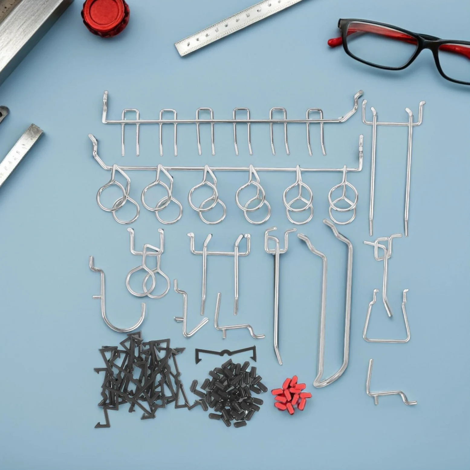 2 Zestawy Metalowych Haków Do Pegboard z Osłonkami Nóżki Ciężkie Narzędzia i Akcesoria Uniwersalne Wieszaki Do Kuchennych Przyborów Organizacja Domu i Sklepu Montaż Ścianie