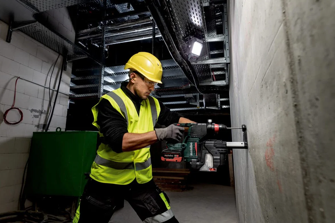 Metabo KH 18 LTX BL 24 młotek akumulatorowy 18 V (młotek bez akumulatora + ładowarka) # 601713850
